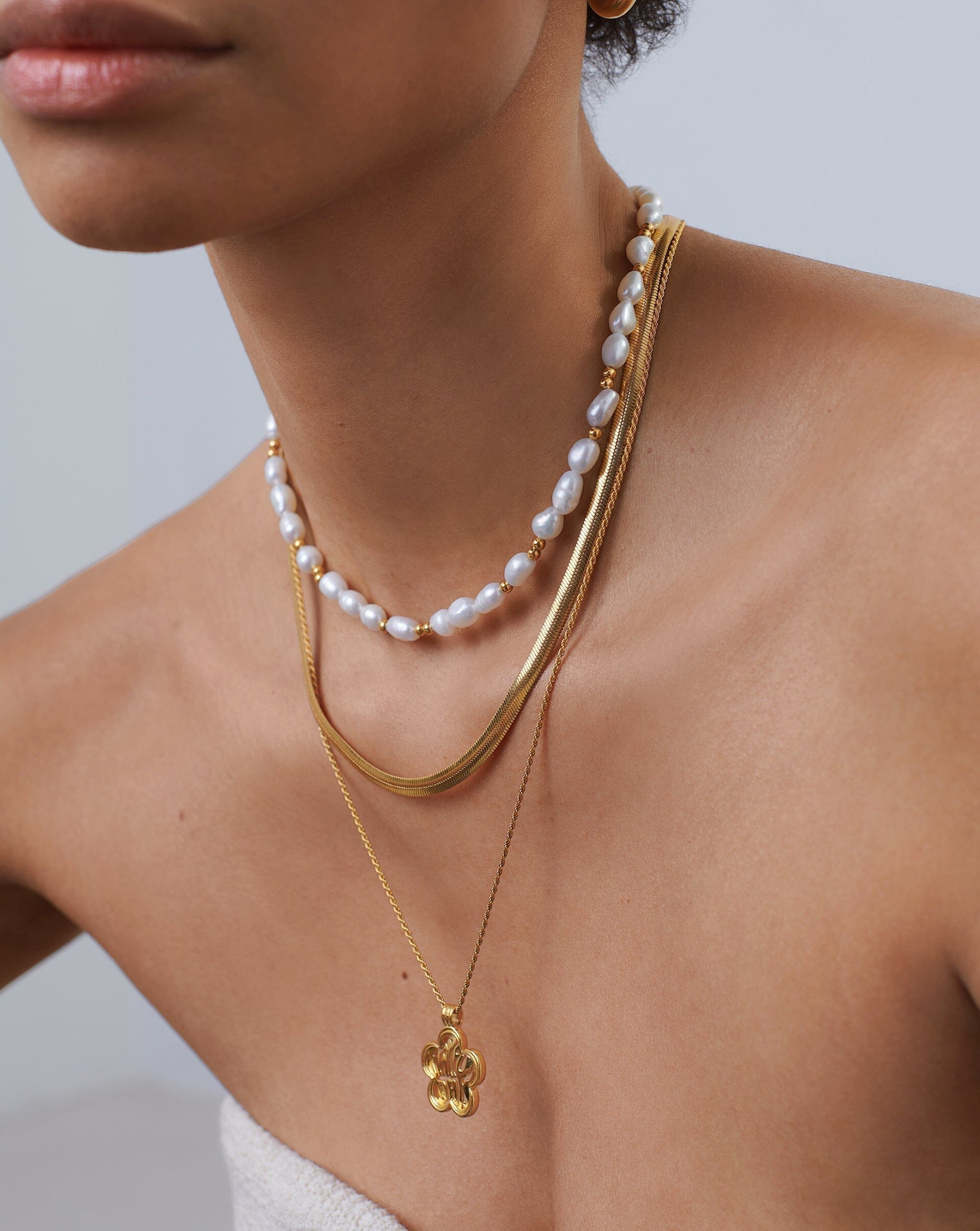 Elegant Pearl Choker Necklace for Women - Dainty Adjustable Fashion Jewelry Gift for Brides, Prom, Date Night & Special Occasions