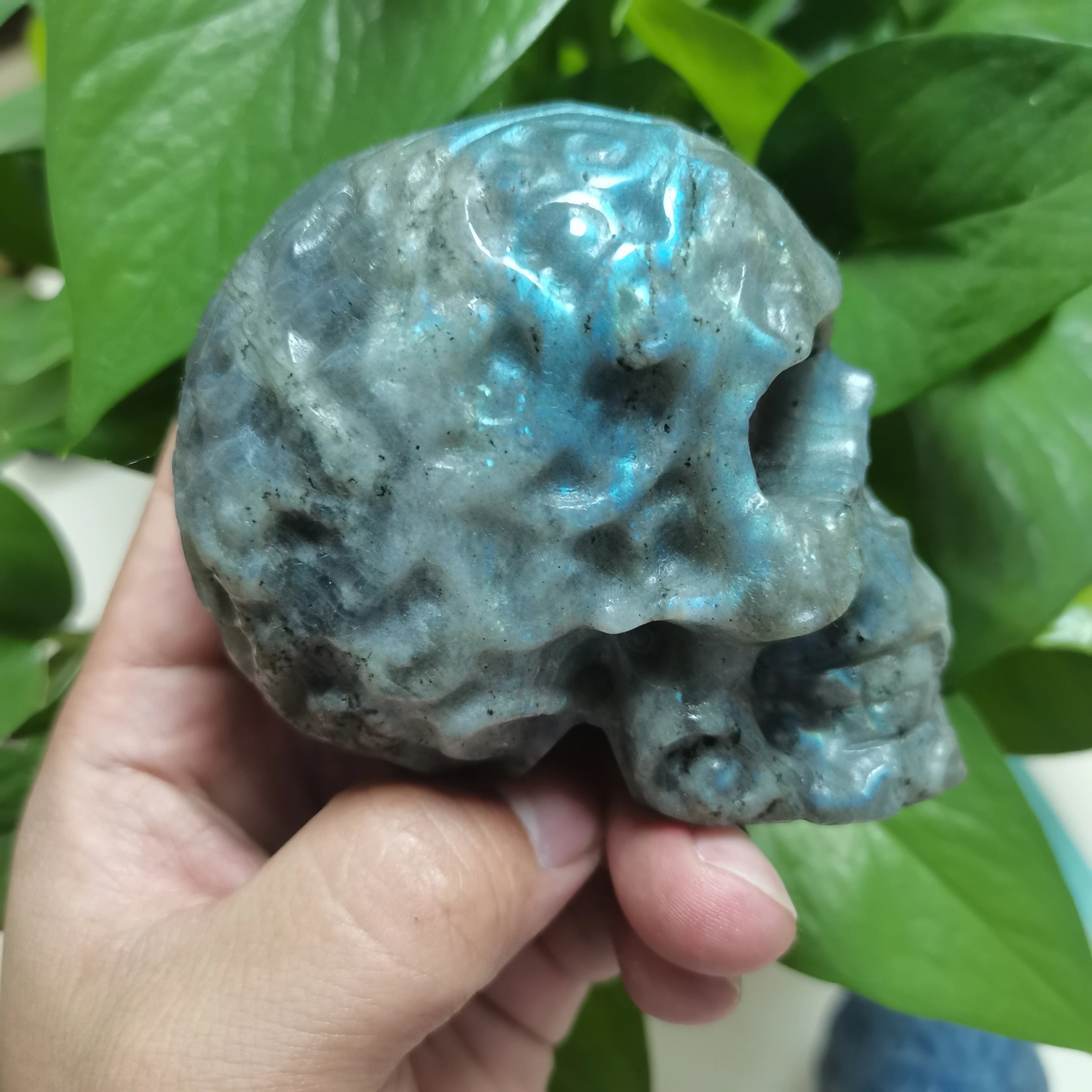 750g 110mm Natural Labradorite Skull Carving - Healing Crystal Gemstone for Reiki, Feng Shui, Home Decor & Spiritual Gifts | Perfect for Meditation Rooms, Yoga Spaces & Unique Home Decorations