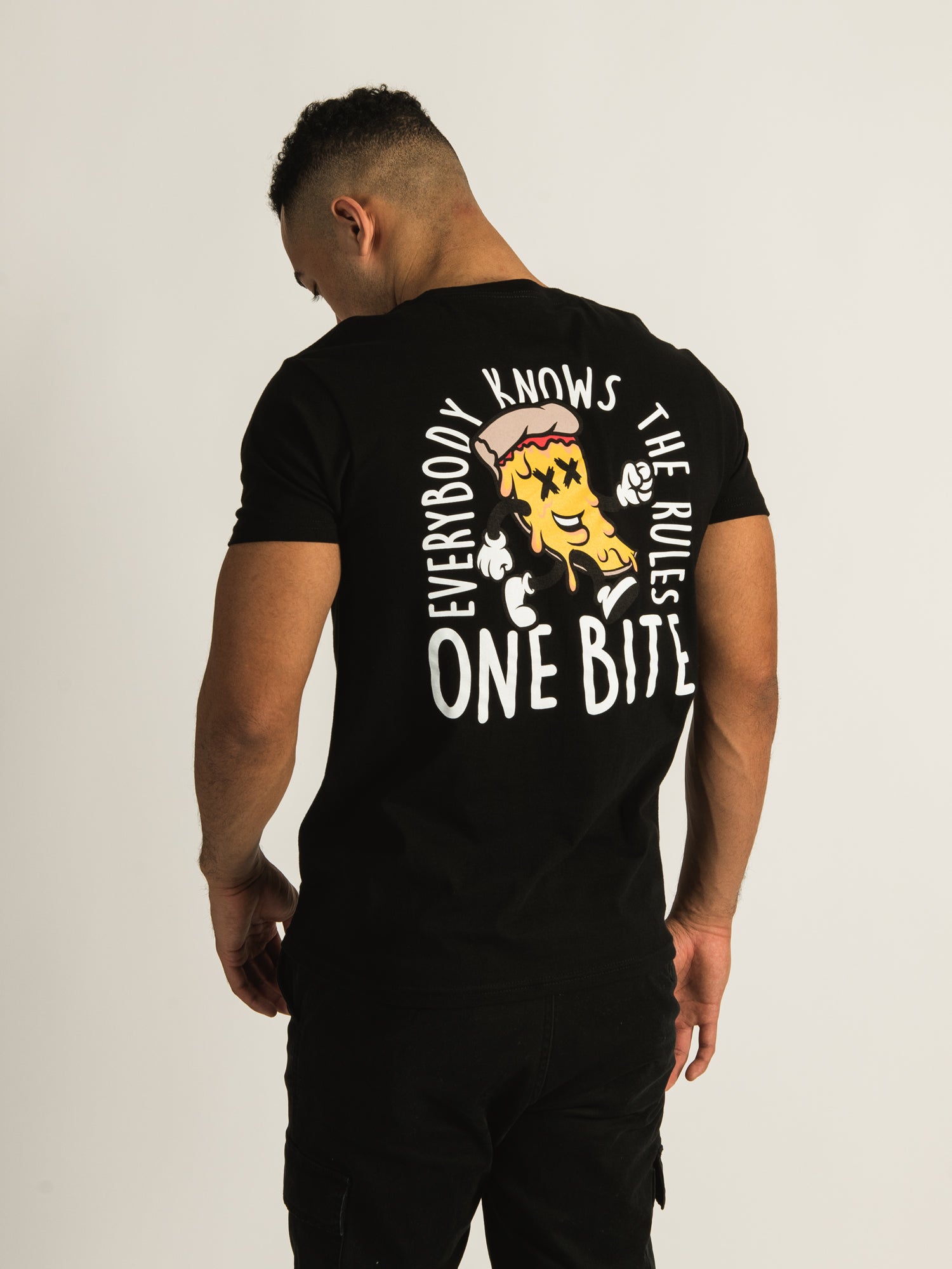 Barstool Sports One Bite Everybody Knows The Rules T-Shirt - Funny Pizza Slogan Tee for Men & Women - Perfect for Pizza Lovers, Sports Fans & Casual Wear