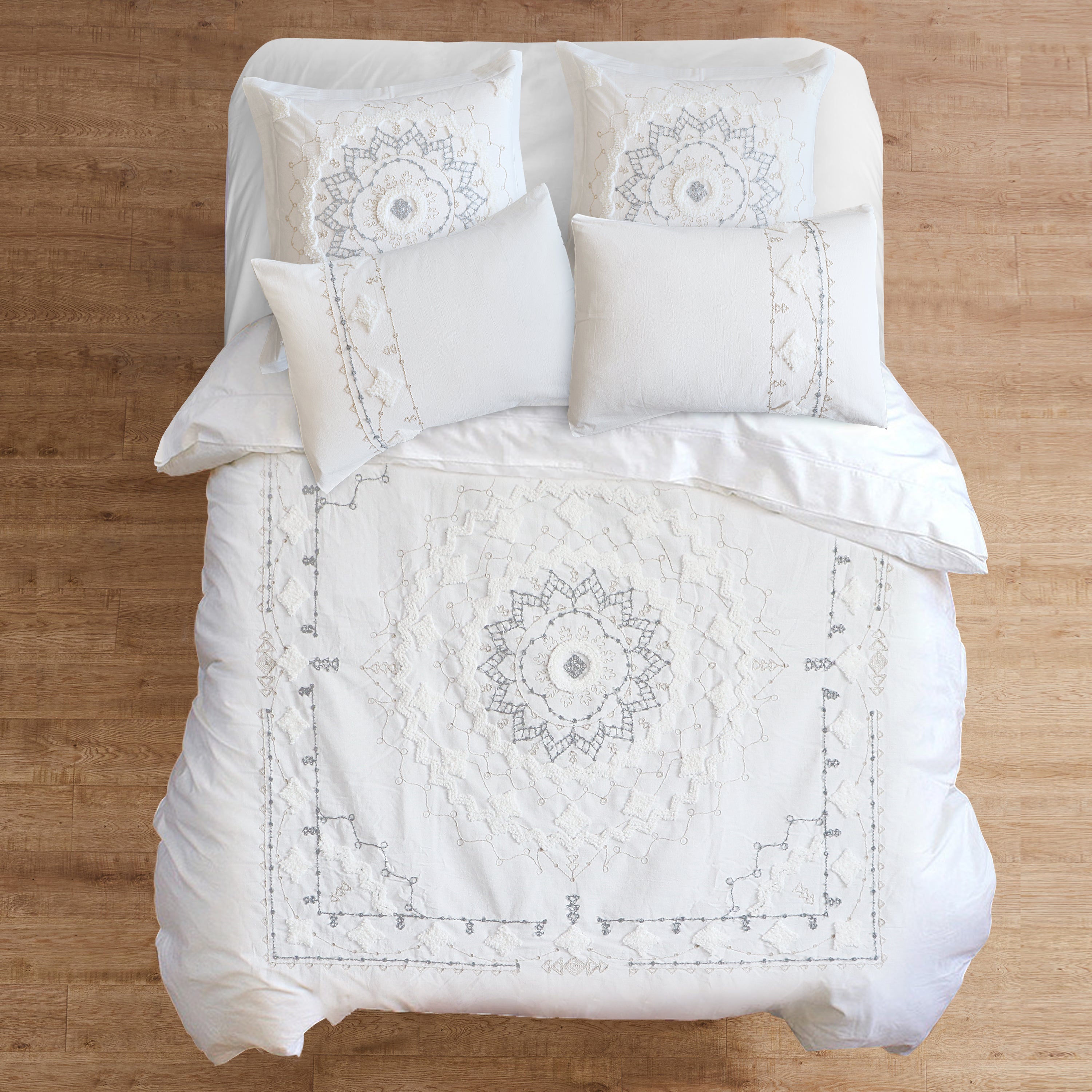 Harleson Medallion Comforter Set - Luxury King Size Bedding with Floral Design - Perfect for Master Bedroom, Guest Room & Hotel Decor