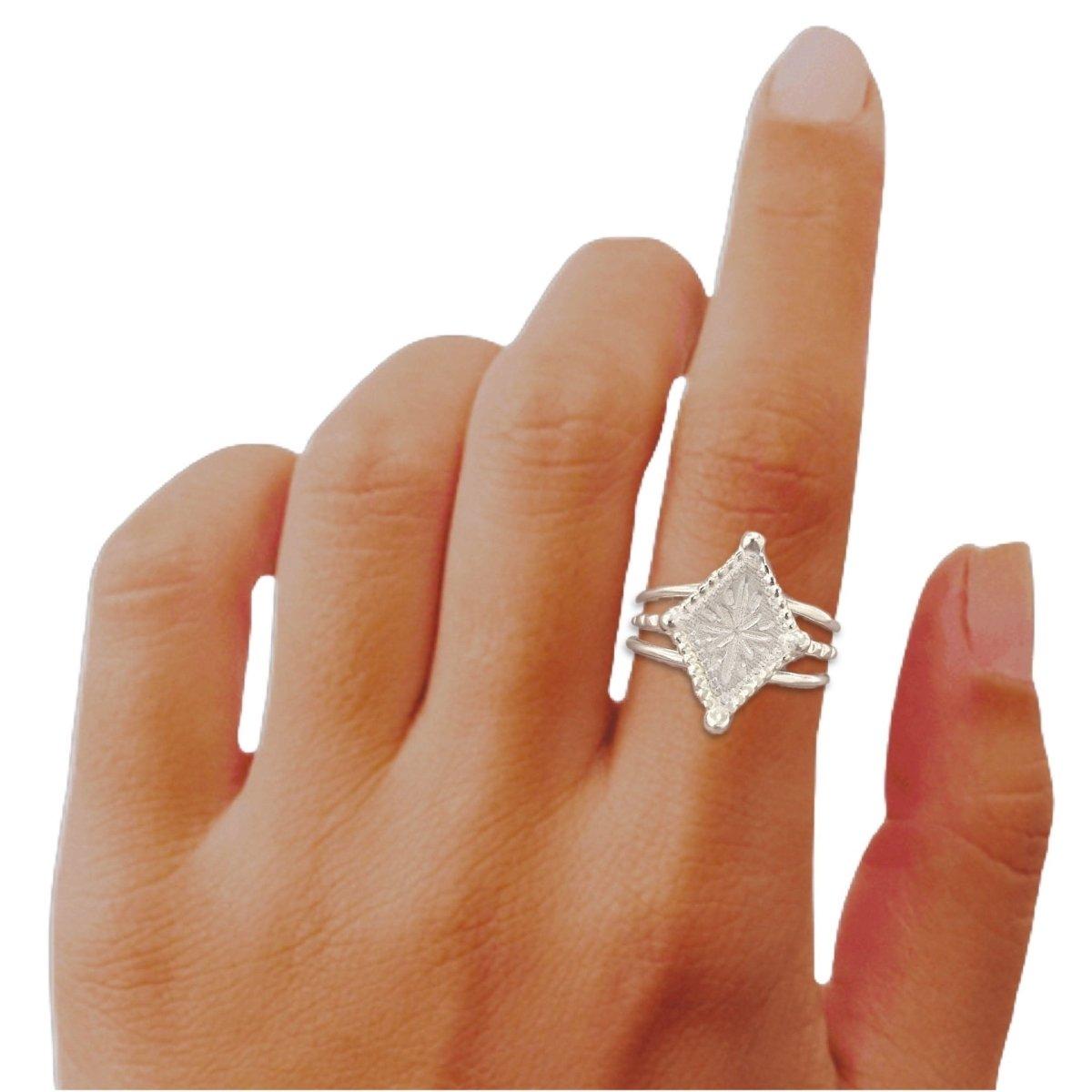 Laihas Prestige Diamond Dust Sterling Silver Signet Ring for Men & Women - Elegant Jewelry Gift for Wedding, Anniversary & Special Occasions