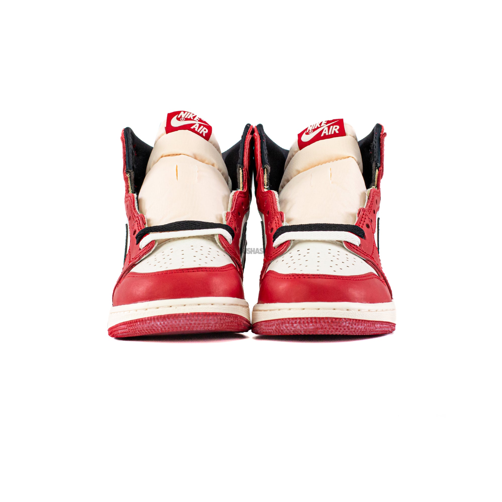 Air Jordan 1 Retro High OG 'Chicago Lost & Found' GS Sneakers (2022) - Authentic Nike Basketball Shoes for Women & Girls - Perfect for Streetwear, Basketball Games & Sneaker Collection