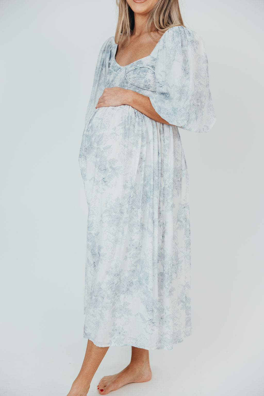 **Harlow Maxi Dress - Light Blue Floral Print, Bump Friendly & Size Inclusive (S-3XL) | Perfect for Maternity, Beach Vacations & Summer Weddings**