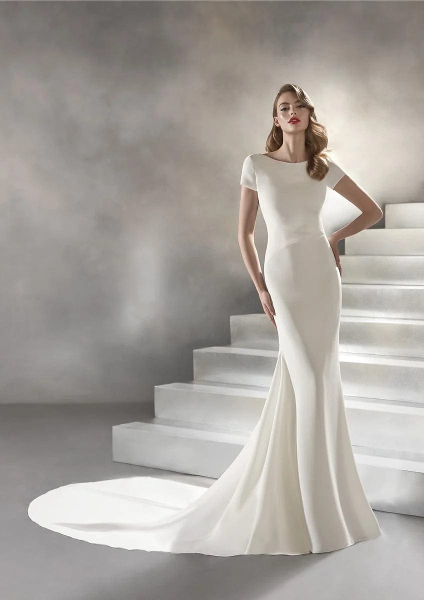 Atelier Pronovias Valeria Wedding Dress - Size 12 | Elegant Lace Bridal Gown for Church Ceremony & Reception