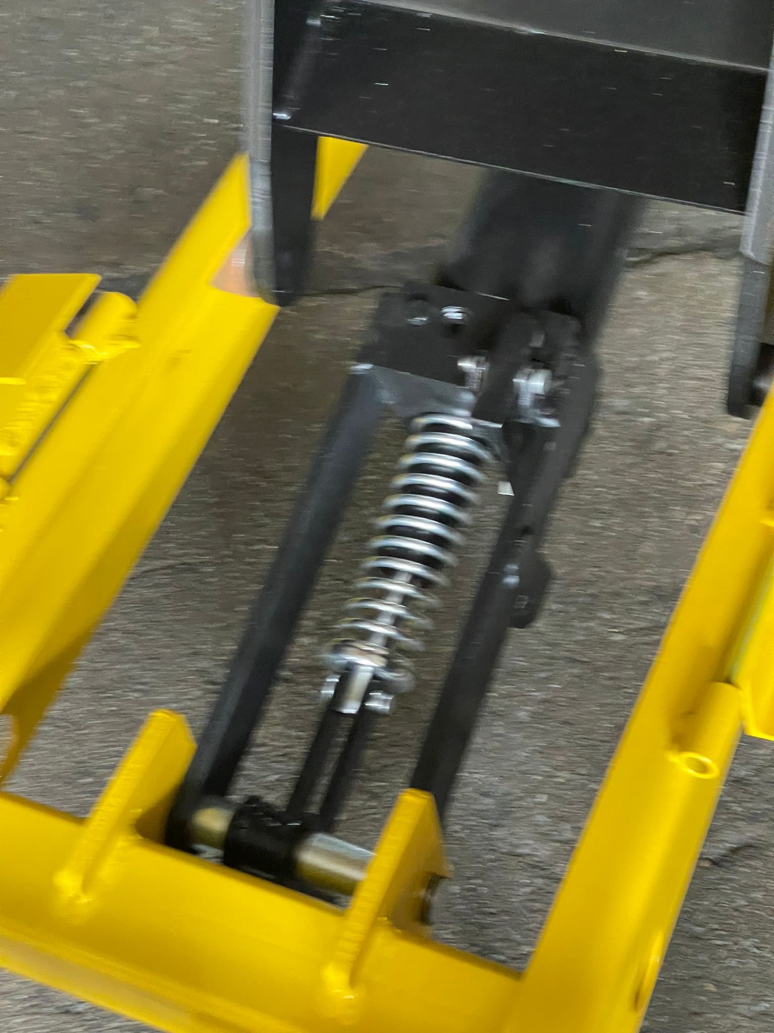 Aiko 1000kg Hydraulic Scissor Lift Table - Heavy Duty Workbench Lift with 1000mm Height (Model PT WP1000) - Ideal for Warehouse, Factory, and Workshop Material Handling
