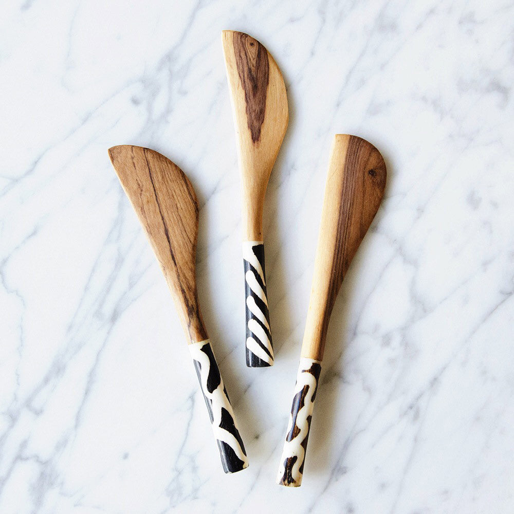 Premium Wild Olive Wood Cheese Spreader Knife - Handcrafted Cheese Serving Utensil for Charcuterie Boards, Wine Parties & Gourmet Entertaining