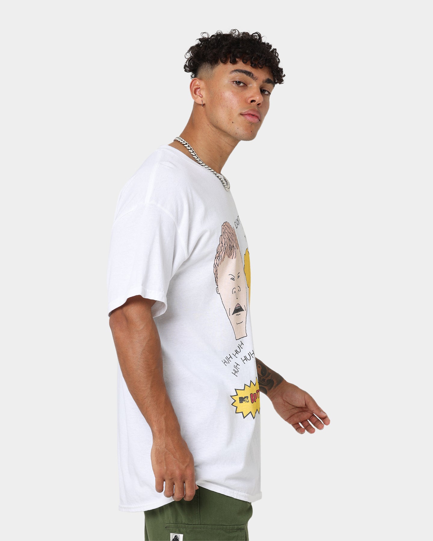 Beavis & Butthead 'Stuff Sucks' Graphic T-Shirt - White Cotton Vintage Tee for Men & Women | 90s Cartoon Nostalgia, Casual Wear & Pop Culture Fan Gift