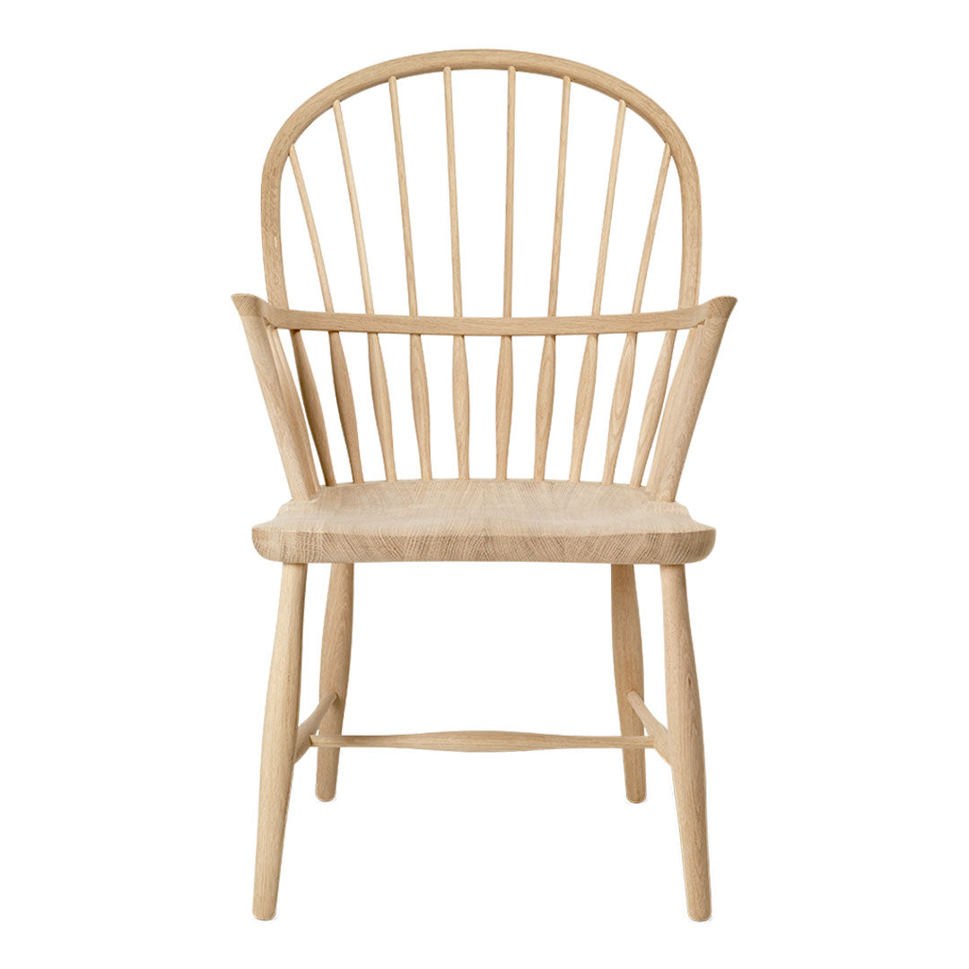 FH38 Windsor Armchair - Solid Wood Dining Chair, Comfortable Kitchen & Office Chair, Handcrafted Traditional Design - Perfect for Dining Rooms, Home Offices & Restaurants