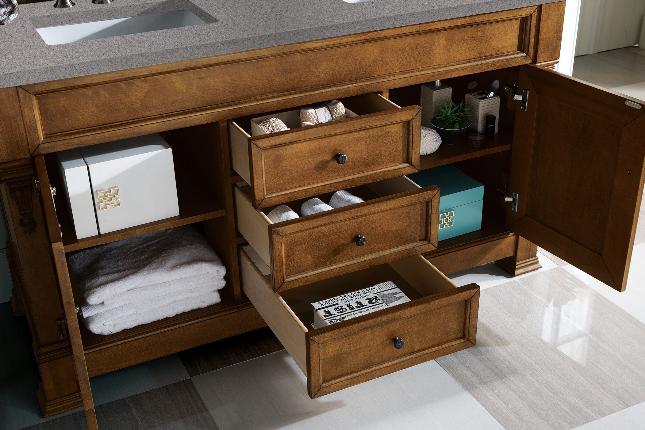 Brookfield 60-Inch Double Vanity with Country Oak Finish and 3CM Grey Expo Quartz Top – Perfect for Modern Farmhouse and Rustic Bathroom Designs