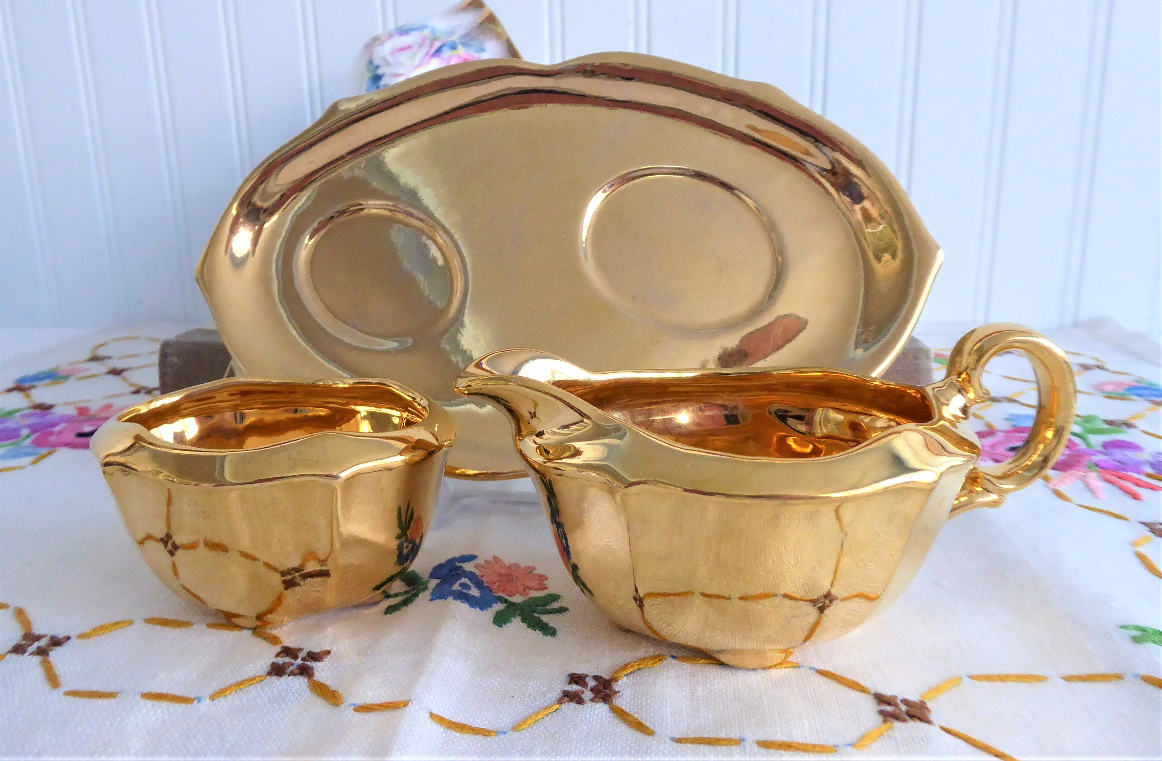 Vintage Royal Winton Golden Age Creamer & Sugar Bowl Set with Matching Tray - 1960s Gold Luster China Tea Service for Afternoon Tea & Collectible Display
