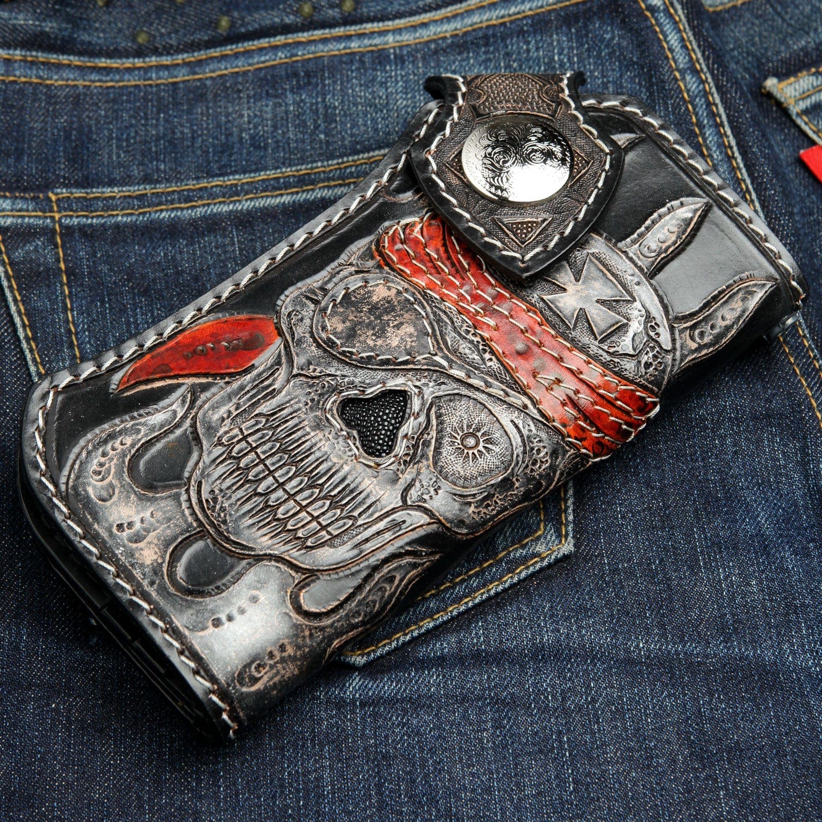 Genuine Leather Pirate Skull Biker Wallet with Chain - Stylish & Durable for Motorcycle Riders, Bikers, and Fashion Enthusiasts