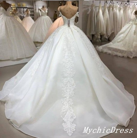 Elegant White Lace Off-the-Shoulder Ball Gown Wedding Dress - Perfect for Bridal, Prom, Quinceañera & Formal Events