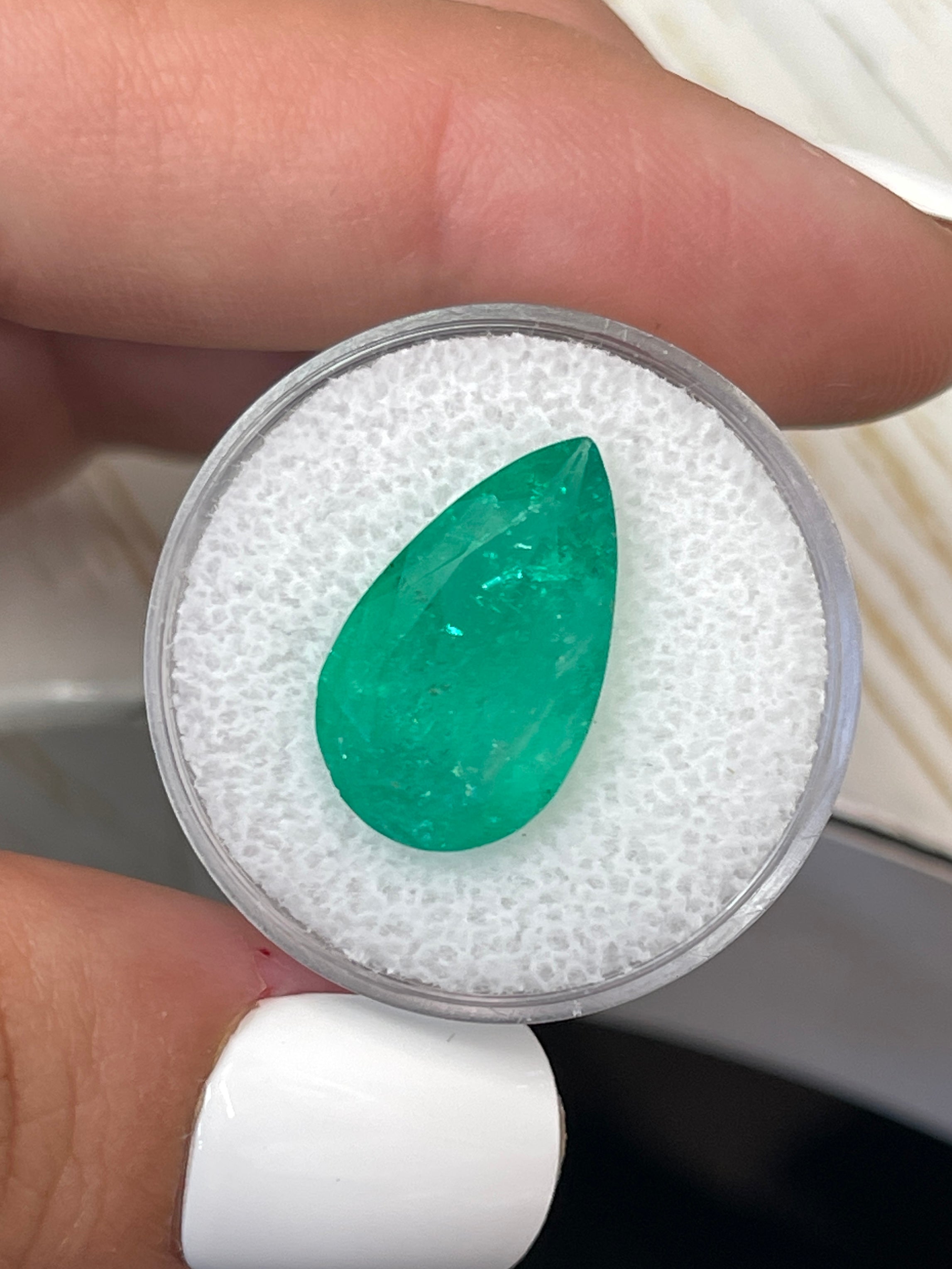 7.49 Carat 18x11mm Natural Colombian Emerald Pear Cut Loose Gemstone for Jewelry Making - Engagement Rings, Pendants & Luxury Gifts