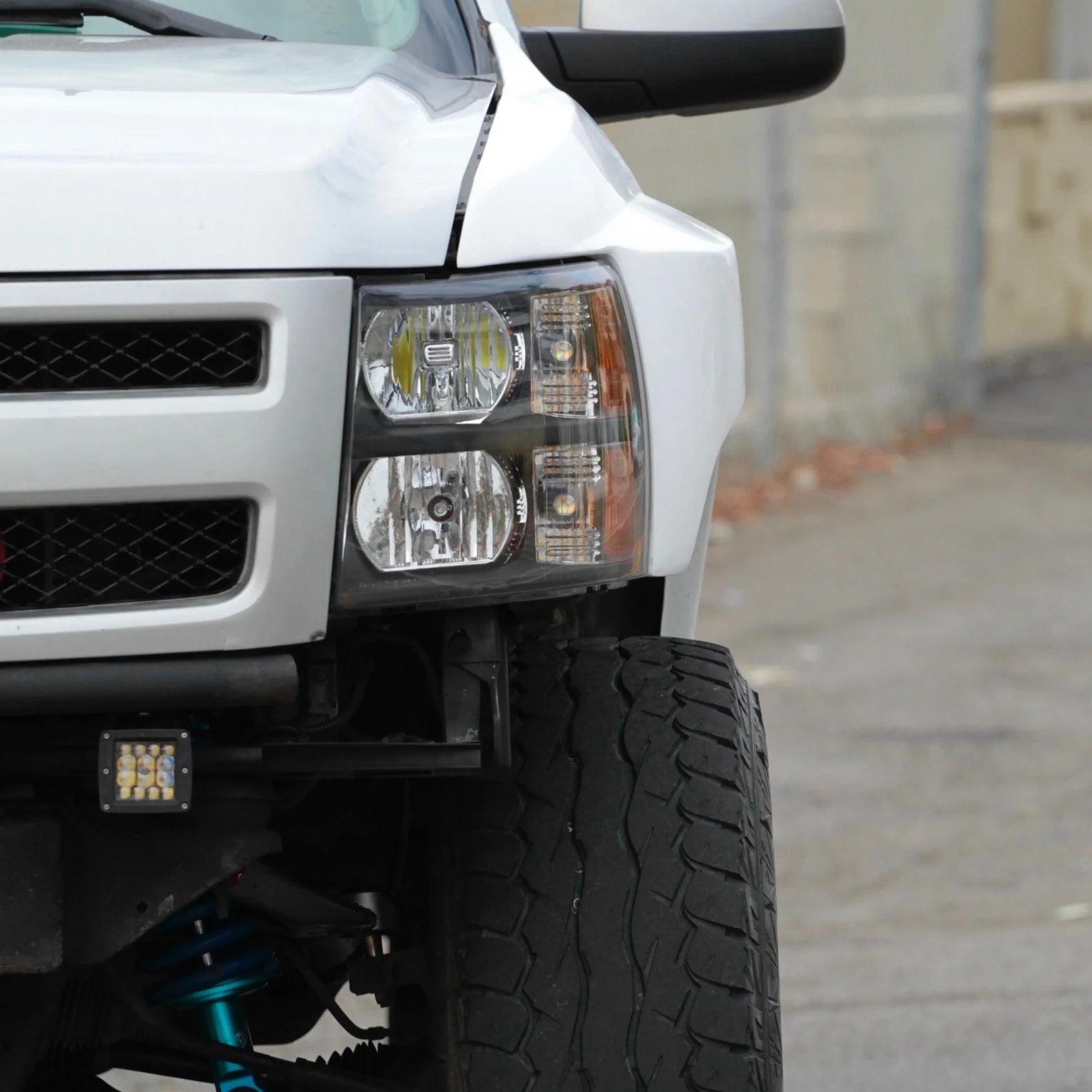 2007-2013 Chevrolet Silverado Fiberglass Fender Replacement - Durable Aftermarket Truck Body Parts for Off-Road & Custom Builds