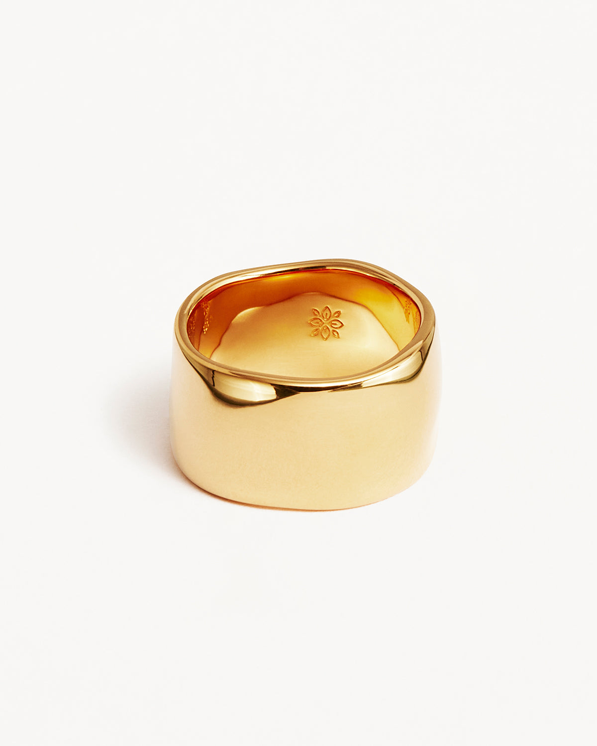 18K Gold Vermeil Muse Ring - Elegant Stackable Jewelry for Women, Perfect for Everyday Wear & Special Occasions