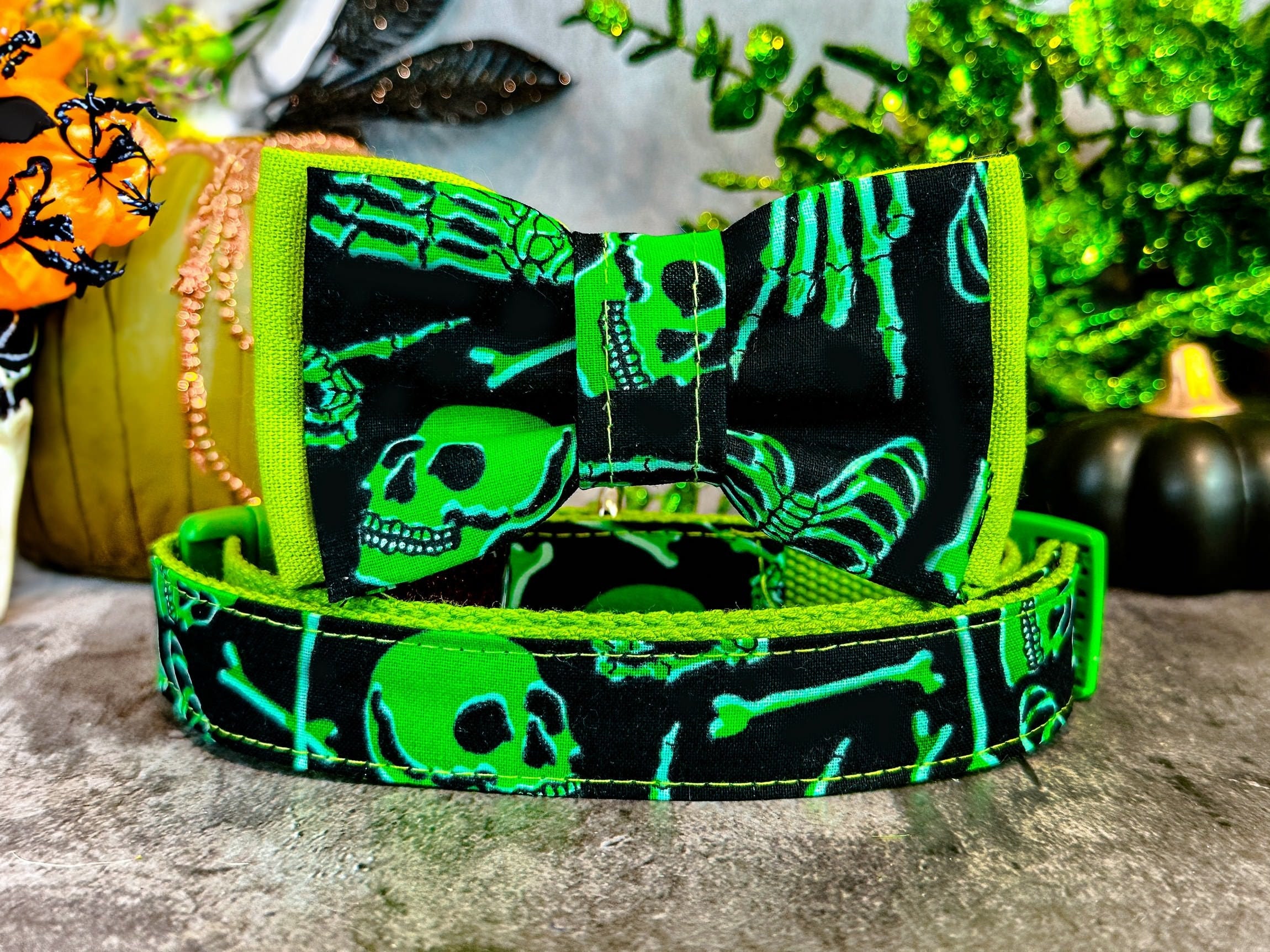 Glow in the Dark Halloween Dog Collar with Bow Tie - Skull Design Pet Costume Accessory for Nighttime Walks & Spooky Parties