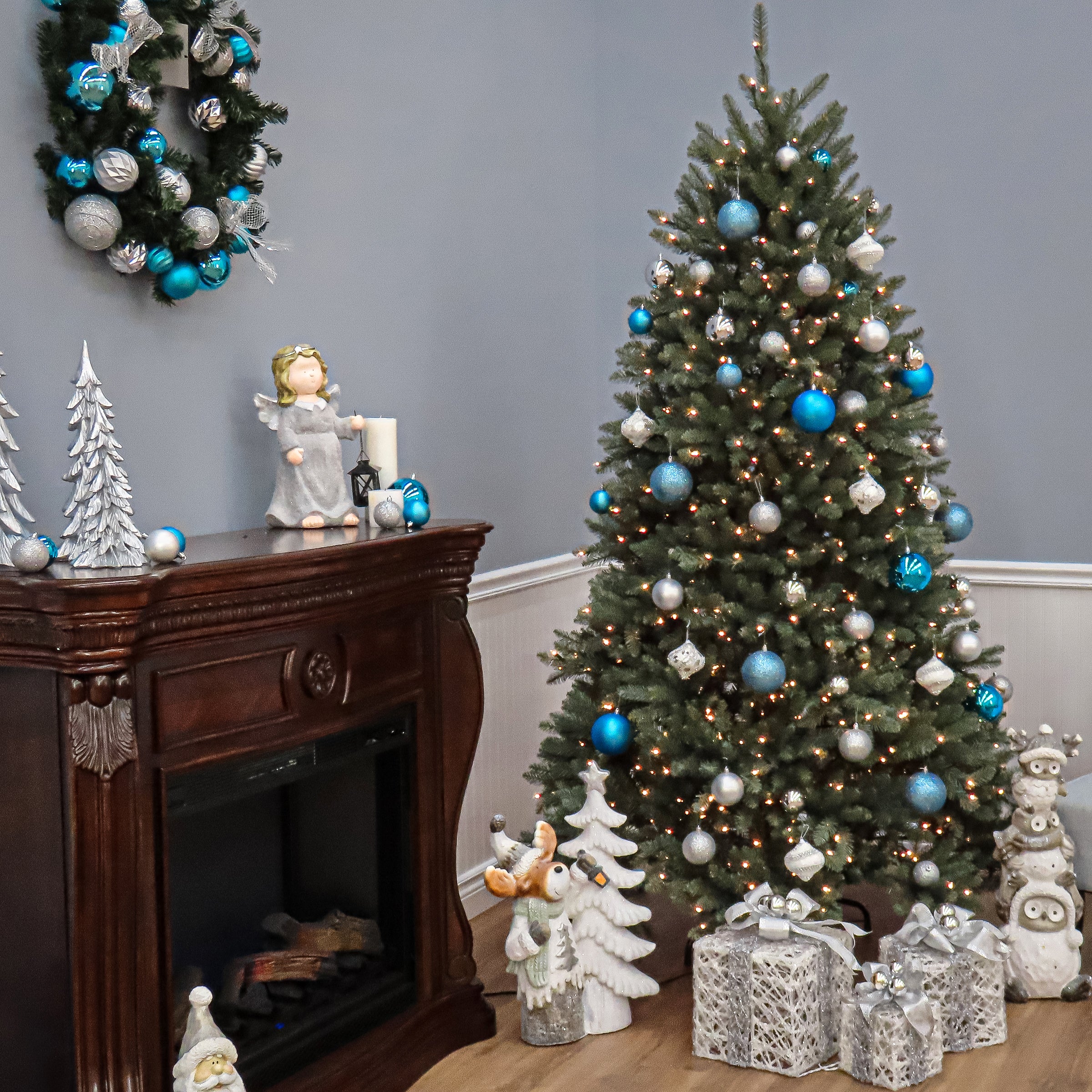 7.5 ft Pre-Lit Dunhill Fir Artificial Christmas Tree with Clear Lights - Perfect for Holiday Home Decor & Festive Celebrations