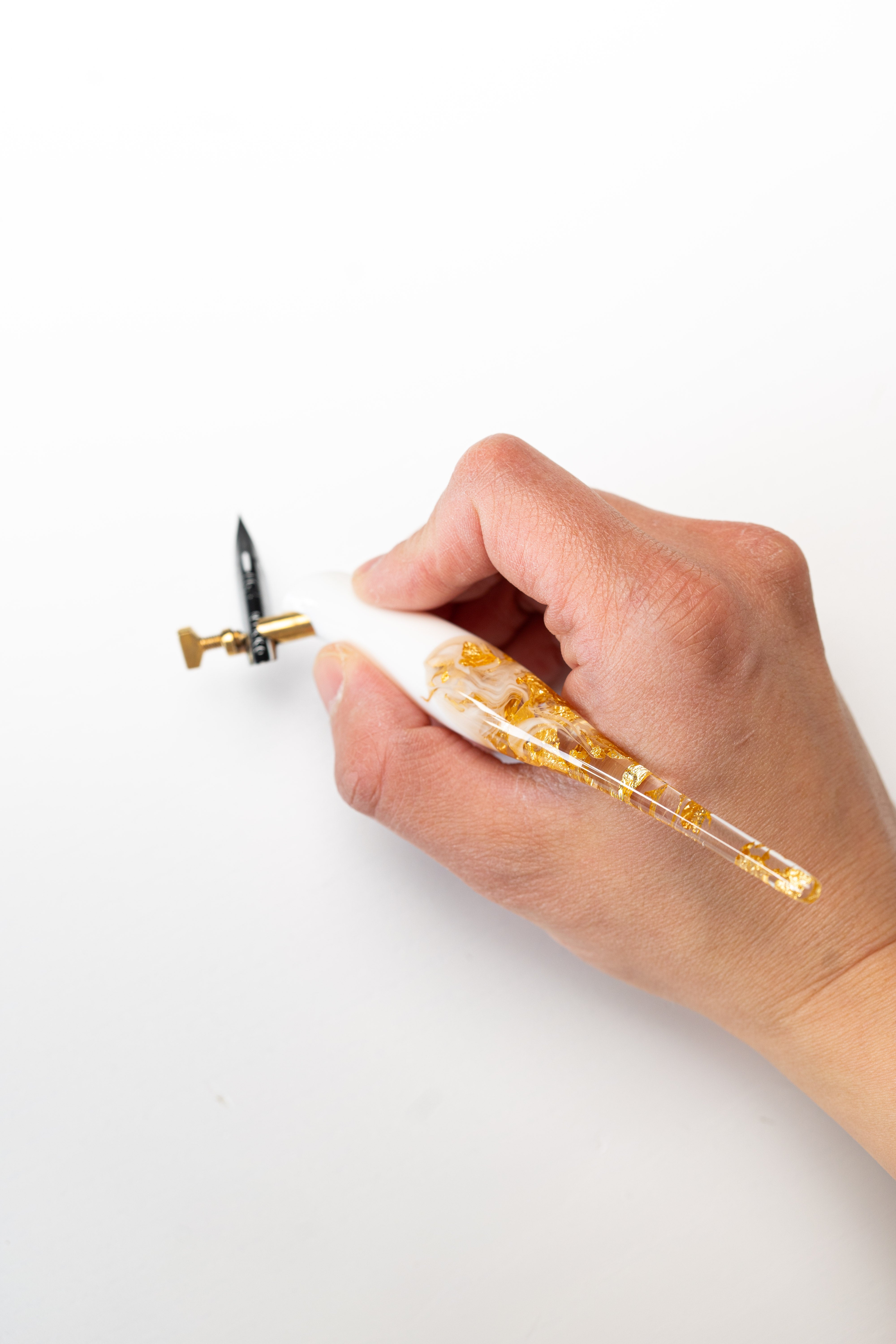 Universal Nib Calligraphy Pen Holder for Dip Pens - Professional Wooden Oblique & Straight Penholder Set for Calligraphy Writing, Drawing & Art Projects - Perfect for Beginners and Experts (Limited Stock)