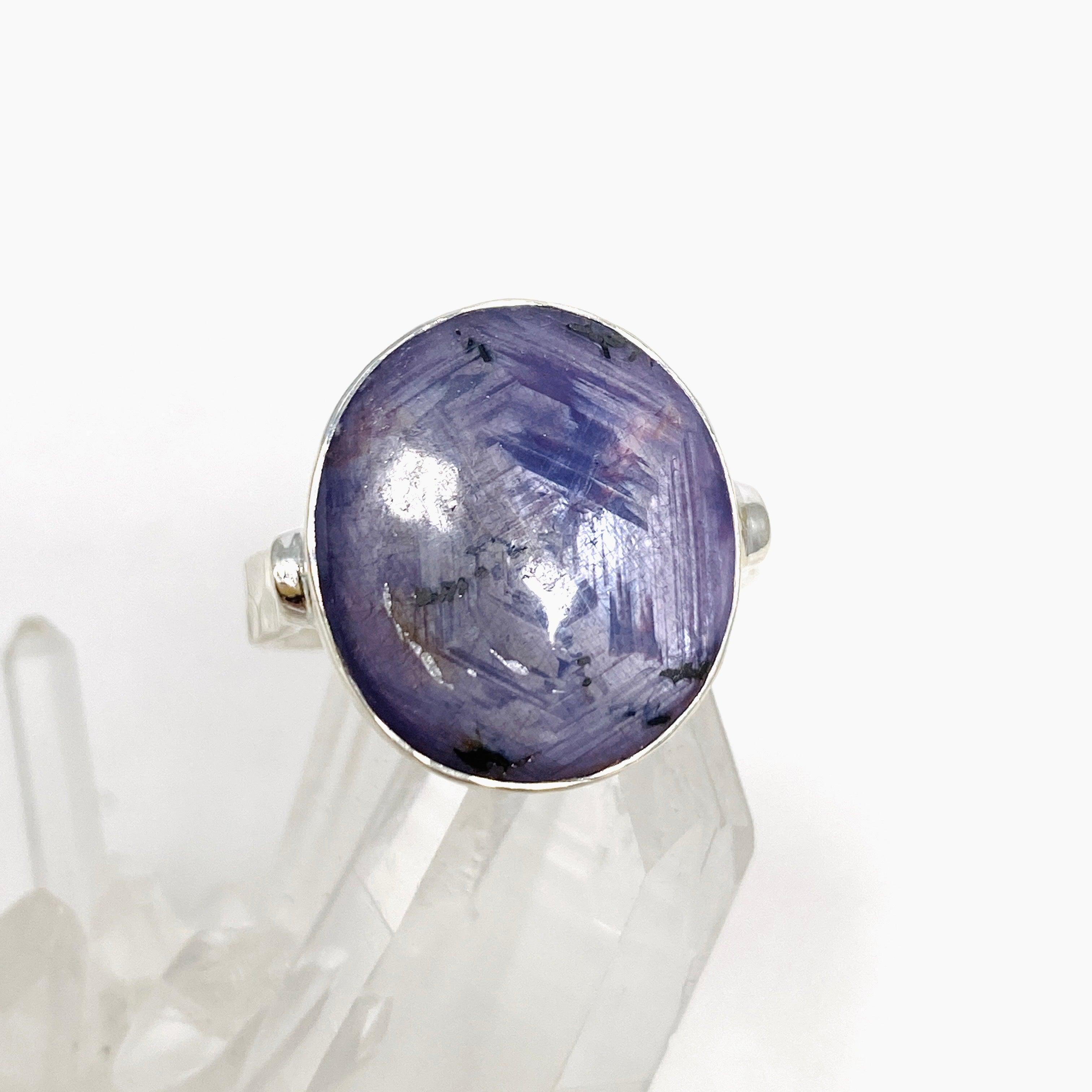 14K Gold Sapphire Oval Ring with Hammered Band - Size 9 KRGJ3188 - Perfect for Engagement, Anniversary & Everyday Elegance