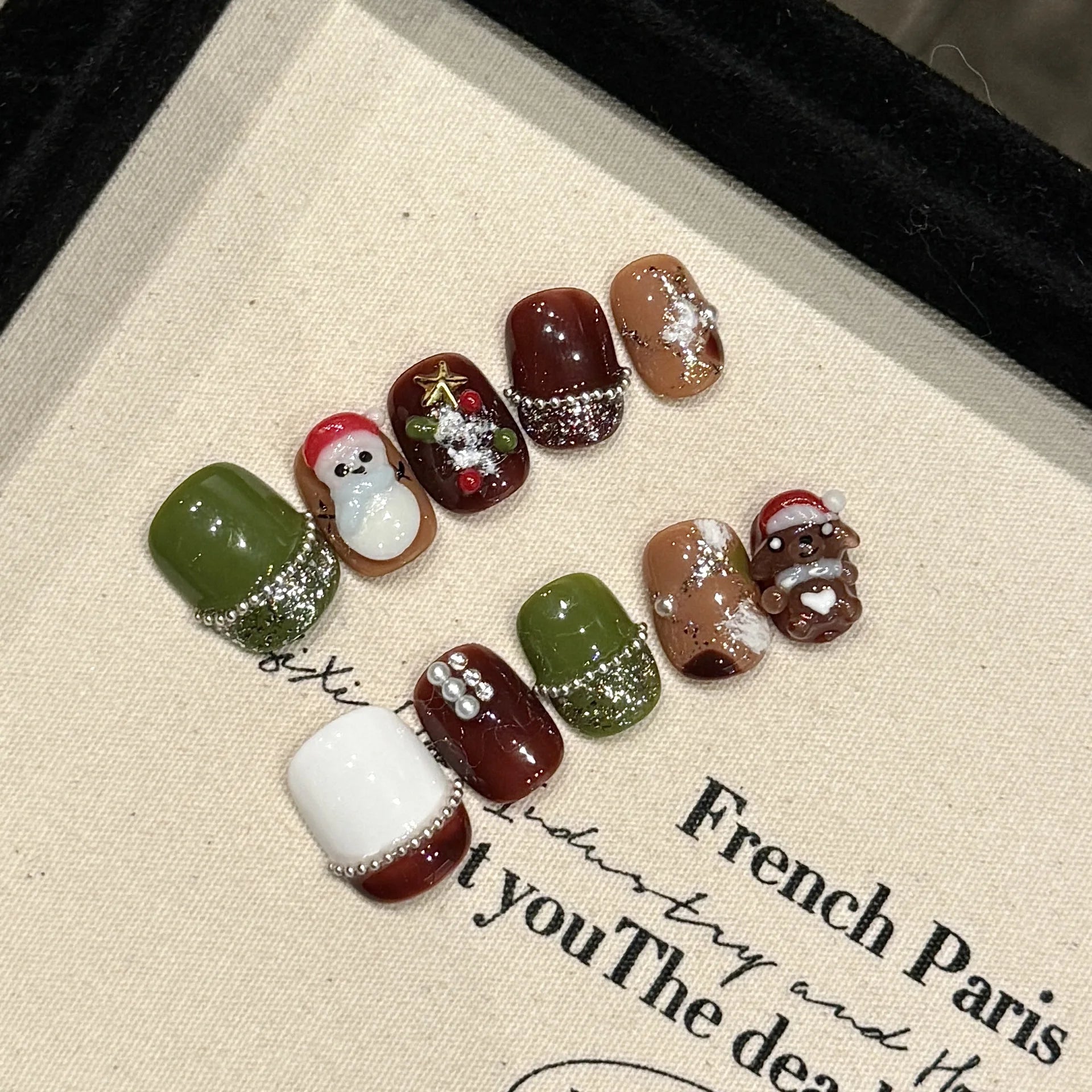 10Pcs Cute Short Christmas Handmade Nails - Cartoon Snowman Press on Gel Nails with Glue & Glitter, French False Nail Tips for Holiday Parties & Gift Giving