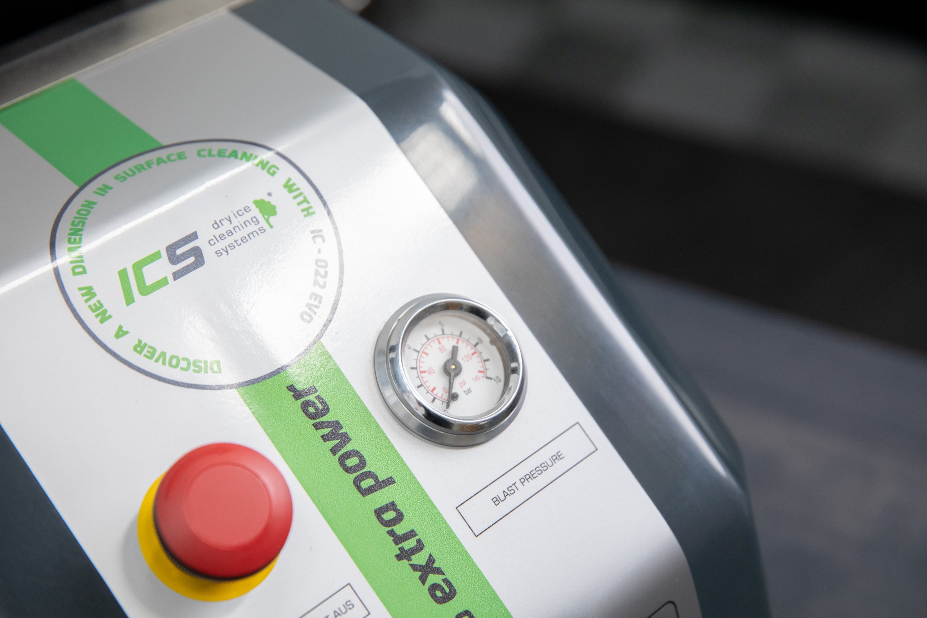 ICS IC 022 Evo Dry Ice Blasting Machine - Professional Industrial Cleaning Equipment for Automotive, Food Processing & Mold Removal