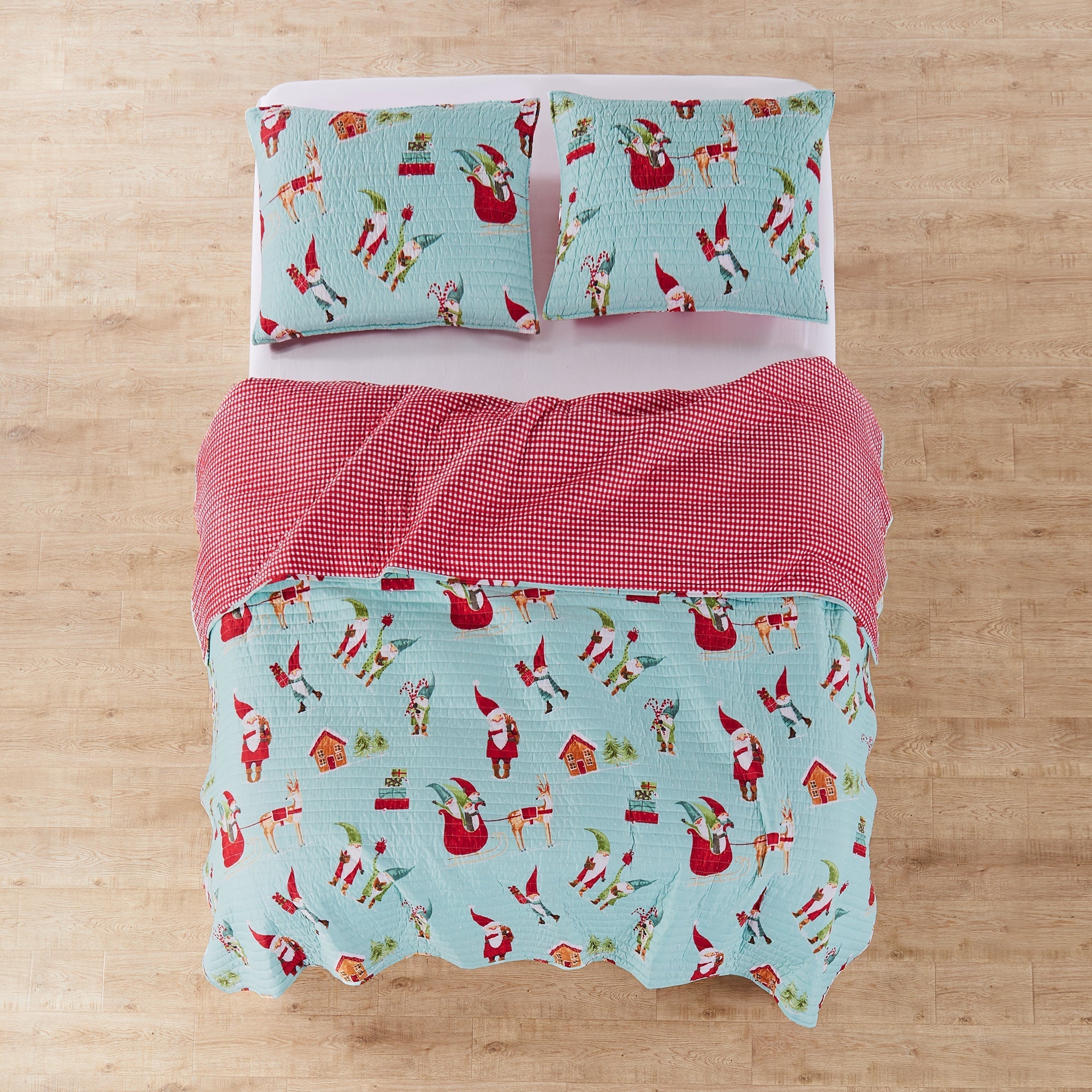 Festive Holiday Gnome Quilt - Cozy Christmas Bedding for Home Decor, Gifts & Winter Warmth | Perfect for Living Room, Bedroom & Seasonal Celebrations