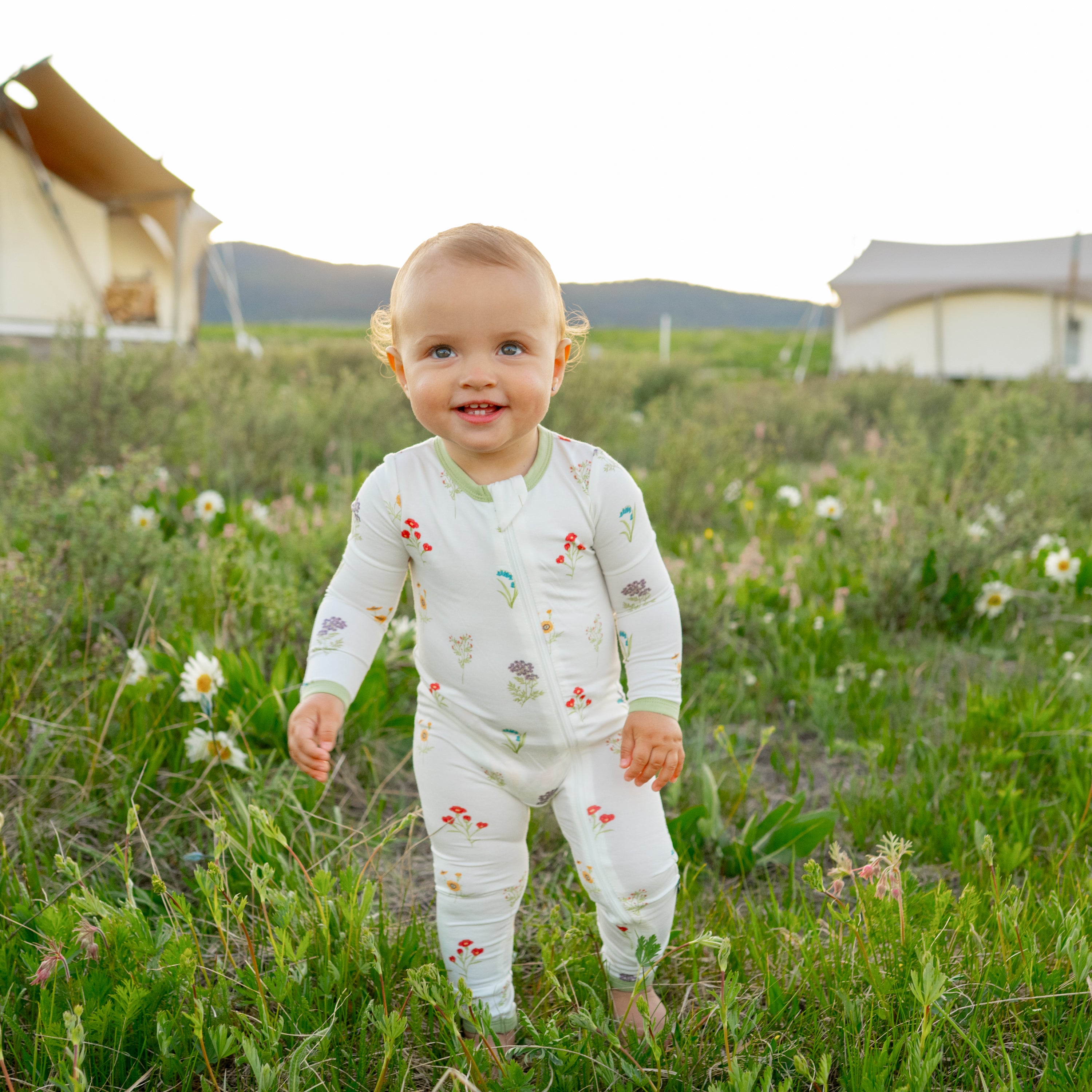 Wildflower Print Zippered Romper for Women - Comfortable & Stylish One-Piece Outfit for Casual Wear, Summer Dresses, and Outdoor Activities