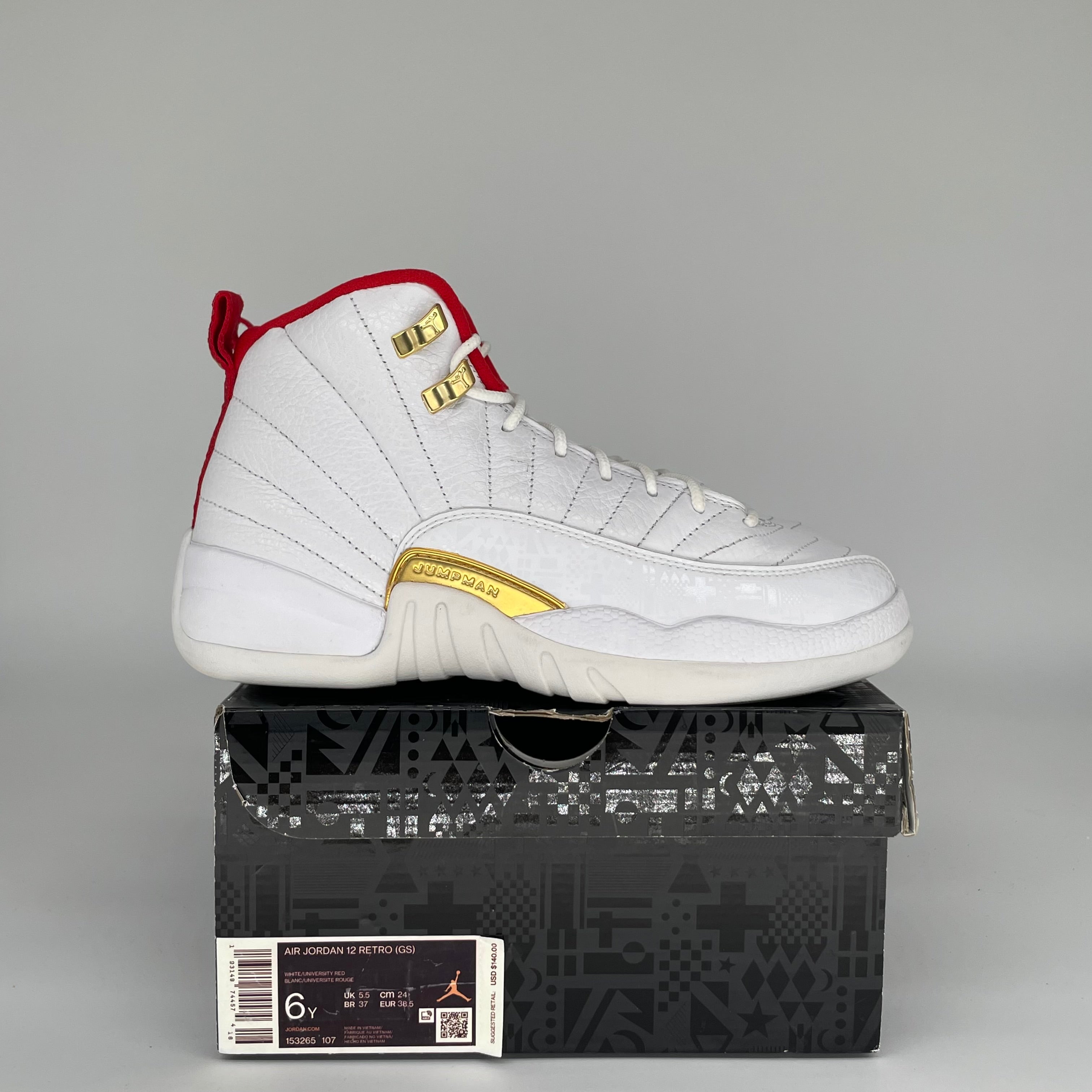 AIR JORDAN 12 FIBA Basketball Shoes Size 6Y (153265-107) - Perfect for Court Play & Streetwear Fashion