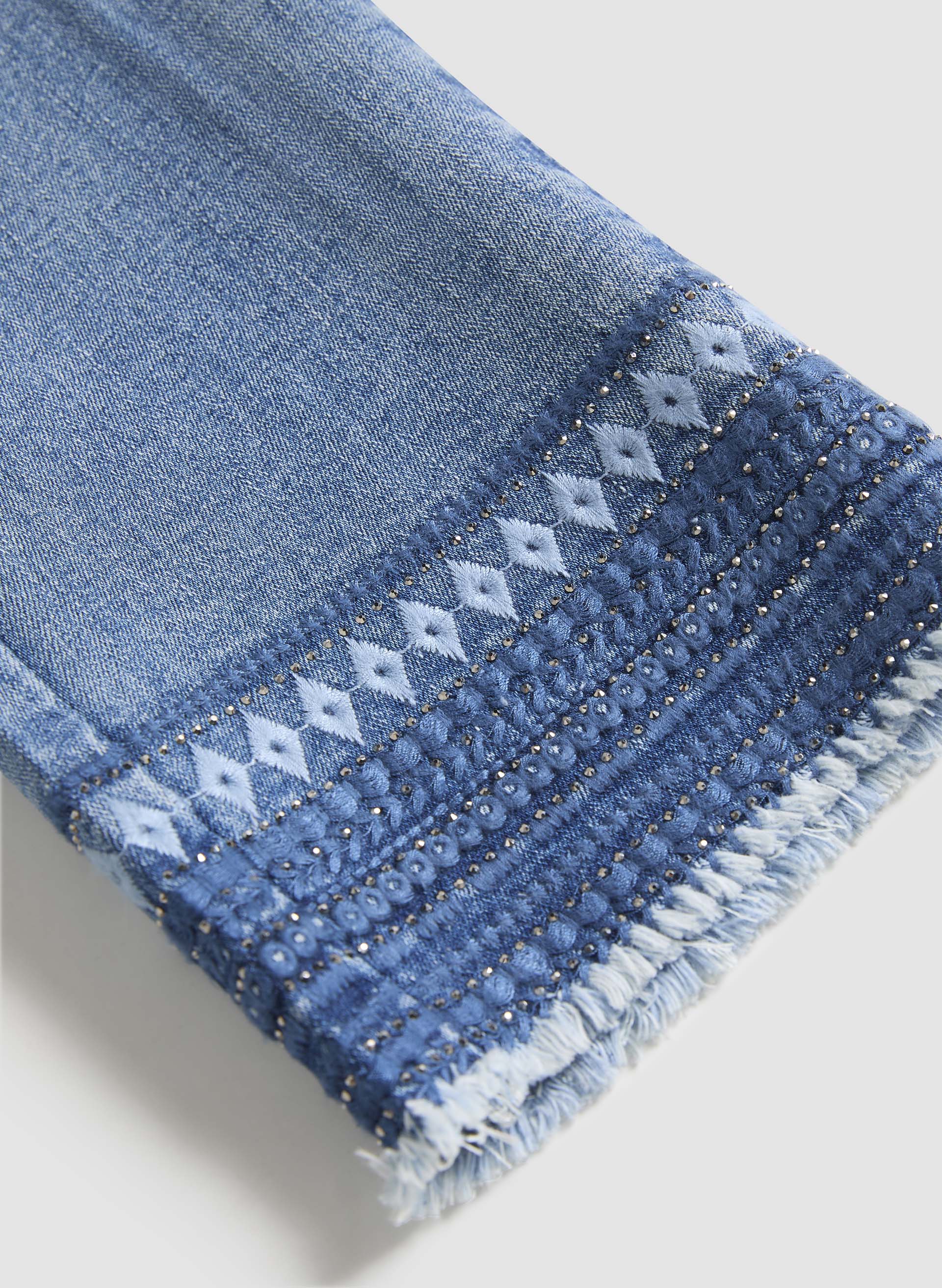 Stylish Beaded & Fringed Pull-On Jeans for Women - Comfortable Stretch Denim Pants for Casual Wear & Night Out