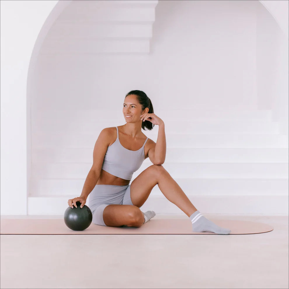 Premium Non-Slip Yoga Mat - Extra Thick & Eco-Friendly Exercise Mat for Yoga, Pilates & Home Workouts - Ideal for Gym, Studio & Outdoor Use