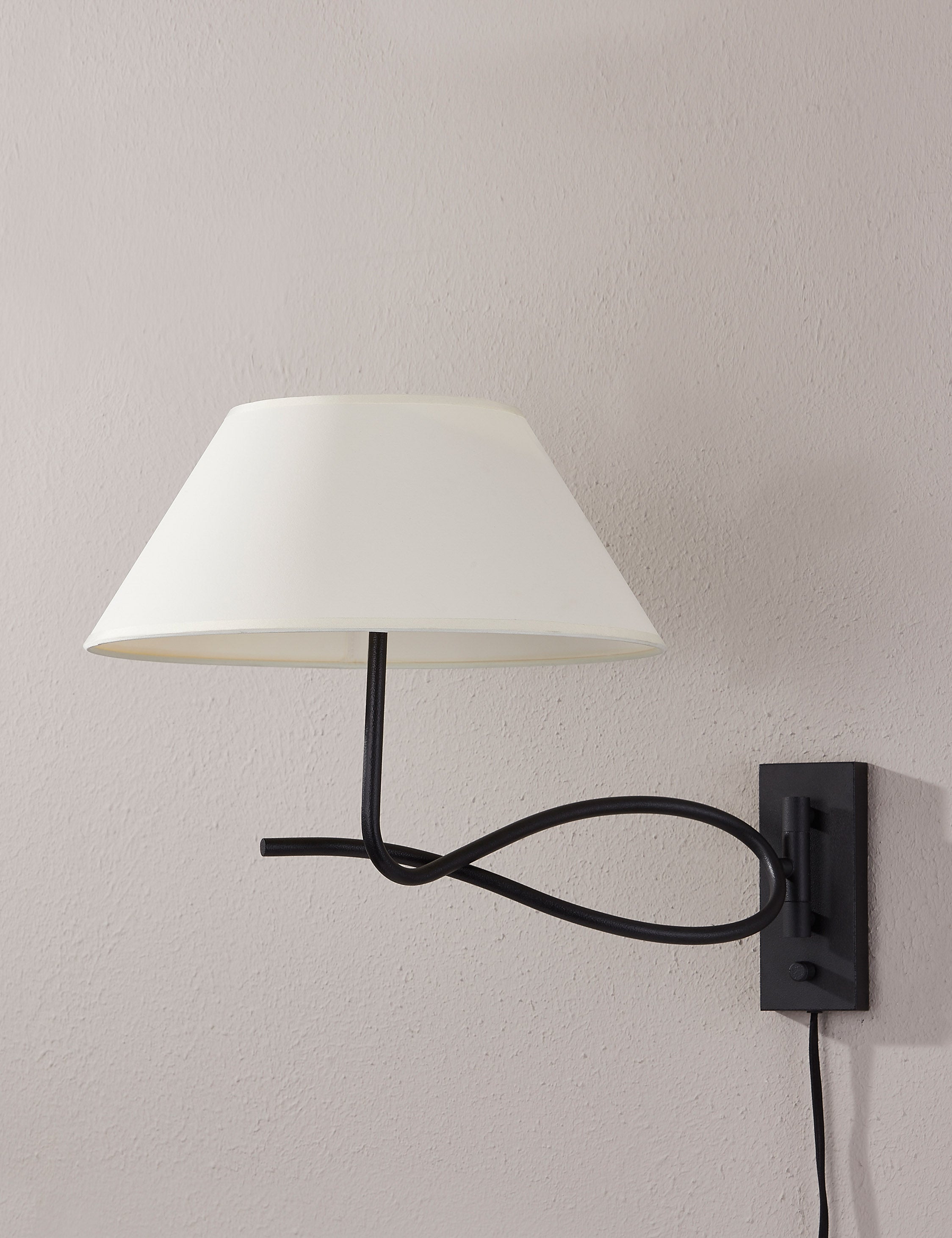 Colin King x Troy Lighting Alameda Plug In Wall Sconce - Modern Plug-In Wall Light for Bedroom, Living Room & Hallway