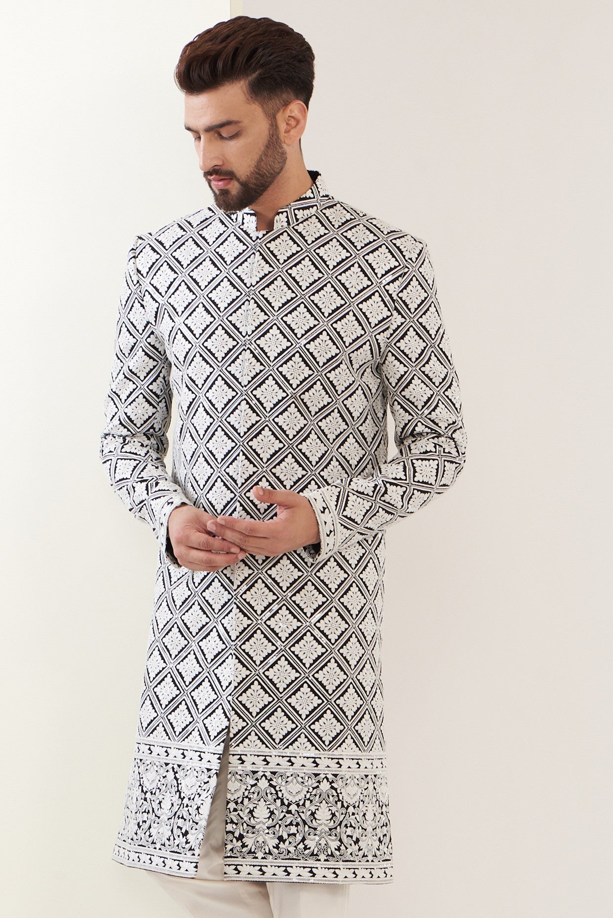 Exquisite Kashmiri Embroidered Sherwani for Men - Traditional Indian Wedding Attire & Festive Occasions