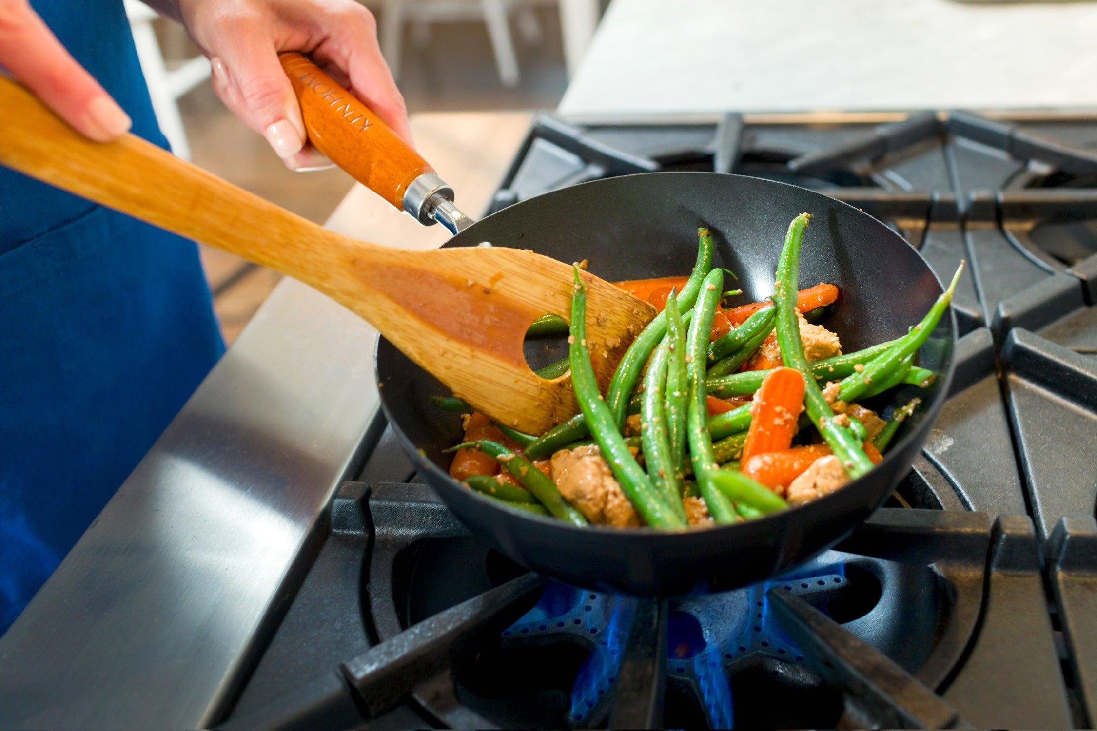 Ken Hom Classic 8-Inch Non-Stick Carbon Steel Mini Wok - Perfect for Stir-Frying, Sautéing & Small Batch Cooking | Asian Cooking Essential for Home Chefs
