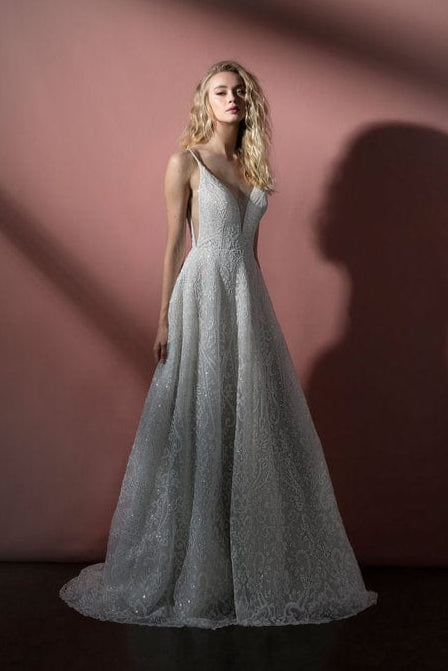 Hayley Paige Wilma Blush Wedding Dress Size 22 - Elegant Bridal Gown for Church Ceremony & Reception