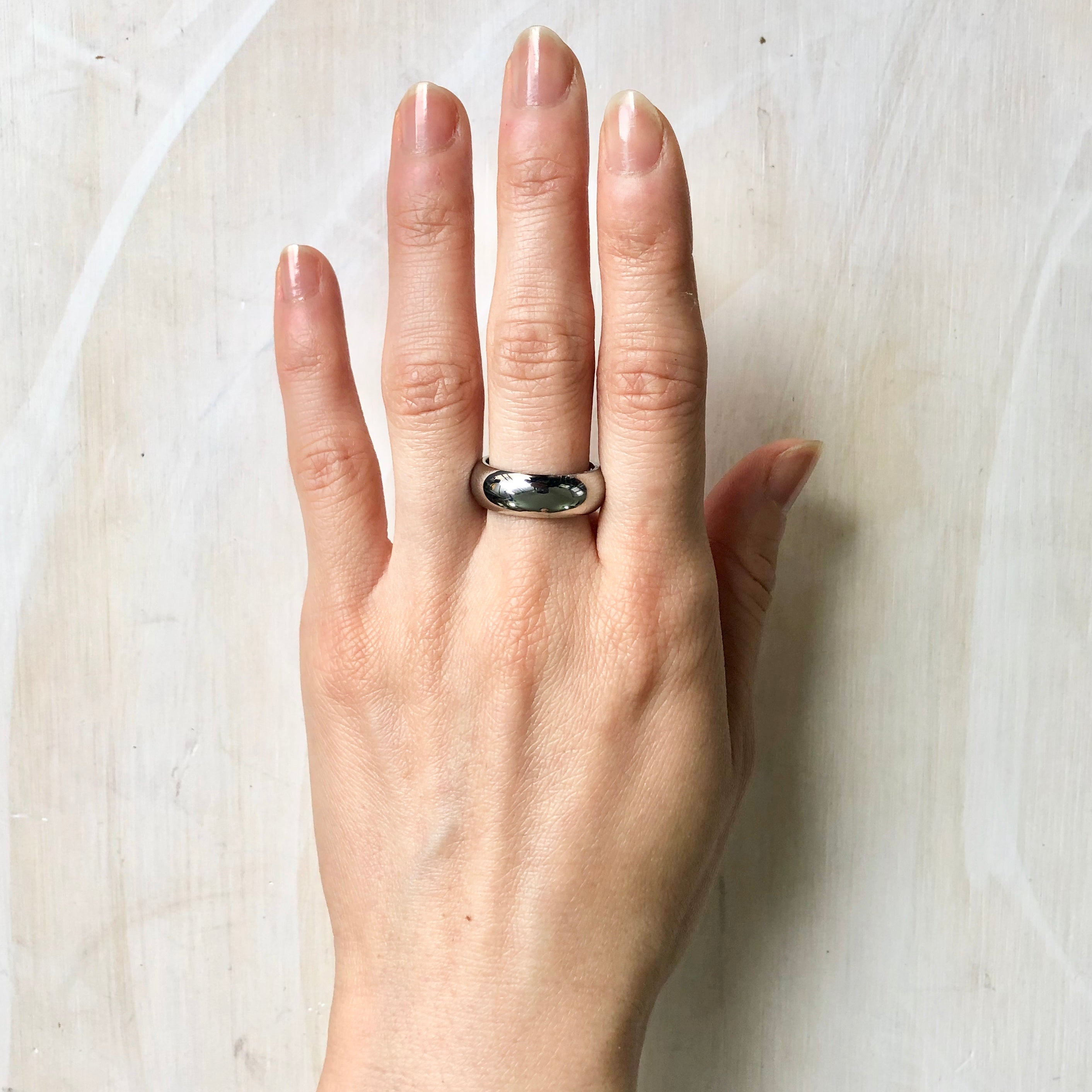 Chunky Round Band Ring for Women - Stylish Gold & Silver Stackable Rings - Perfect for Everyday Wear, Gifts & Special Occasions