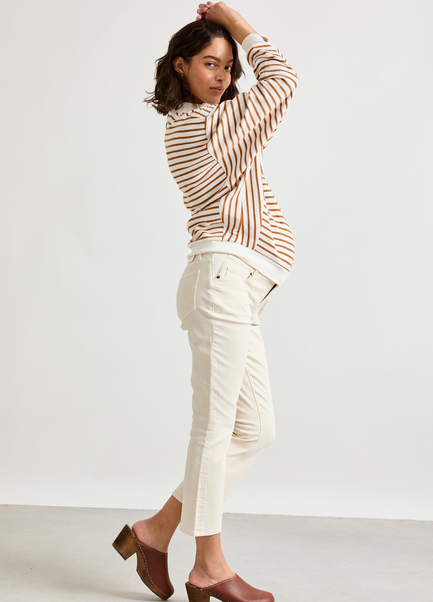 Best Stretchy Maternity Jeans for Pregnant Women - High Waist Comfortable Denim Pants for Everyday Wear - Perfect for Work, Casual Outfits & Pregnancy Photos
