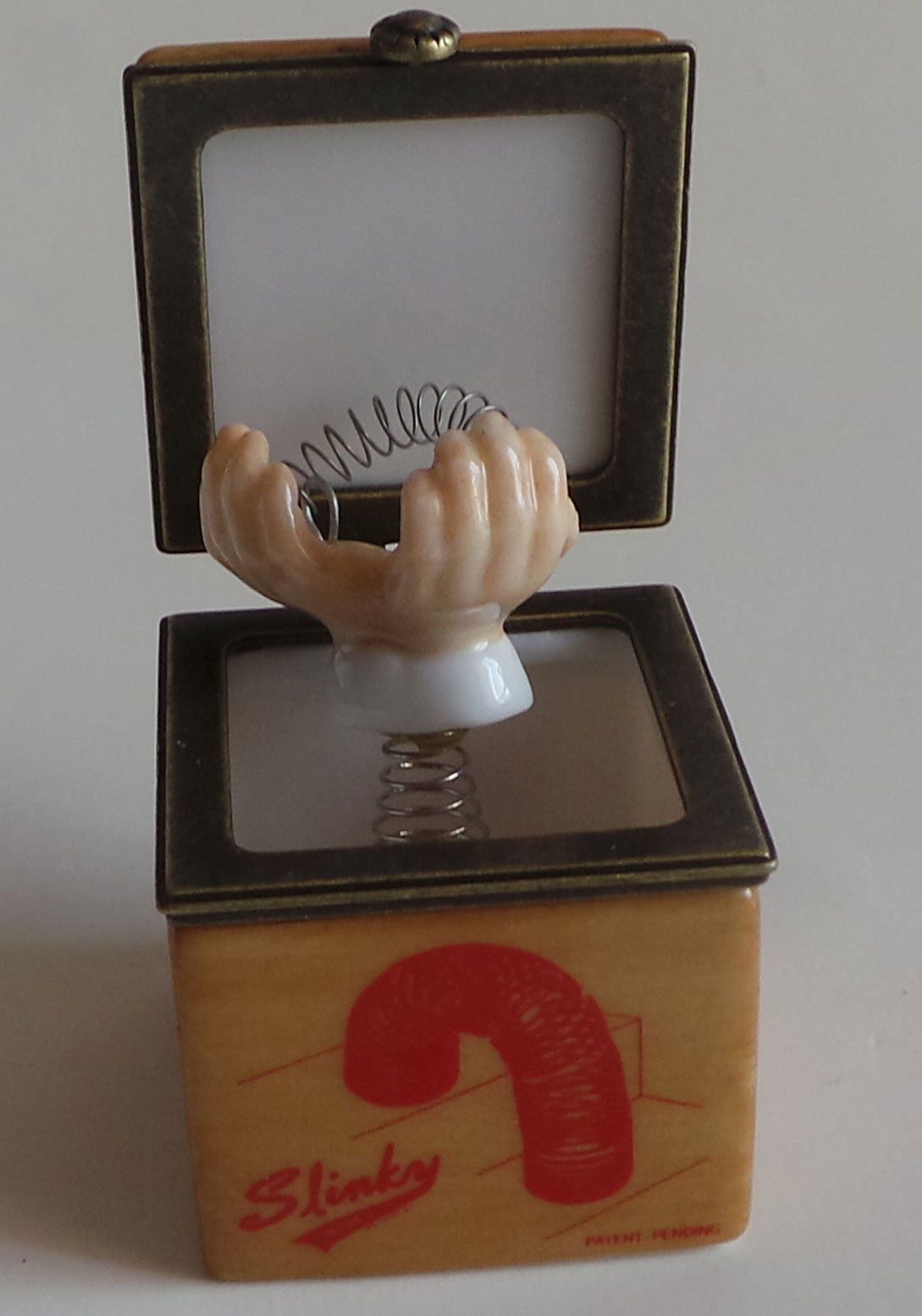 Vintage Porcelain Hinged Jewelry Box with Slinky Design - Elegant Storage for Rings, Necklaces & Keepsakes | Perfect for Home Decor, Gift Giving & Memory Keeping