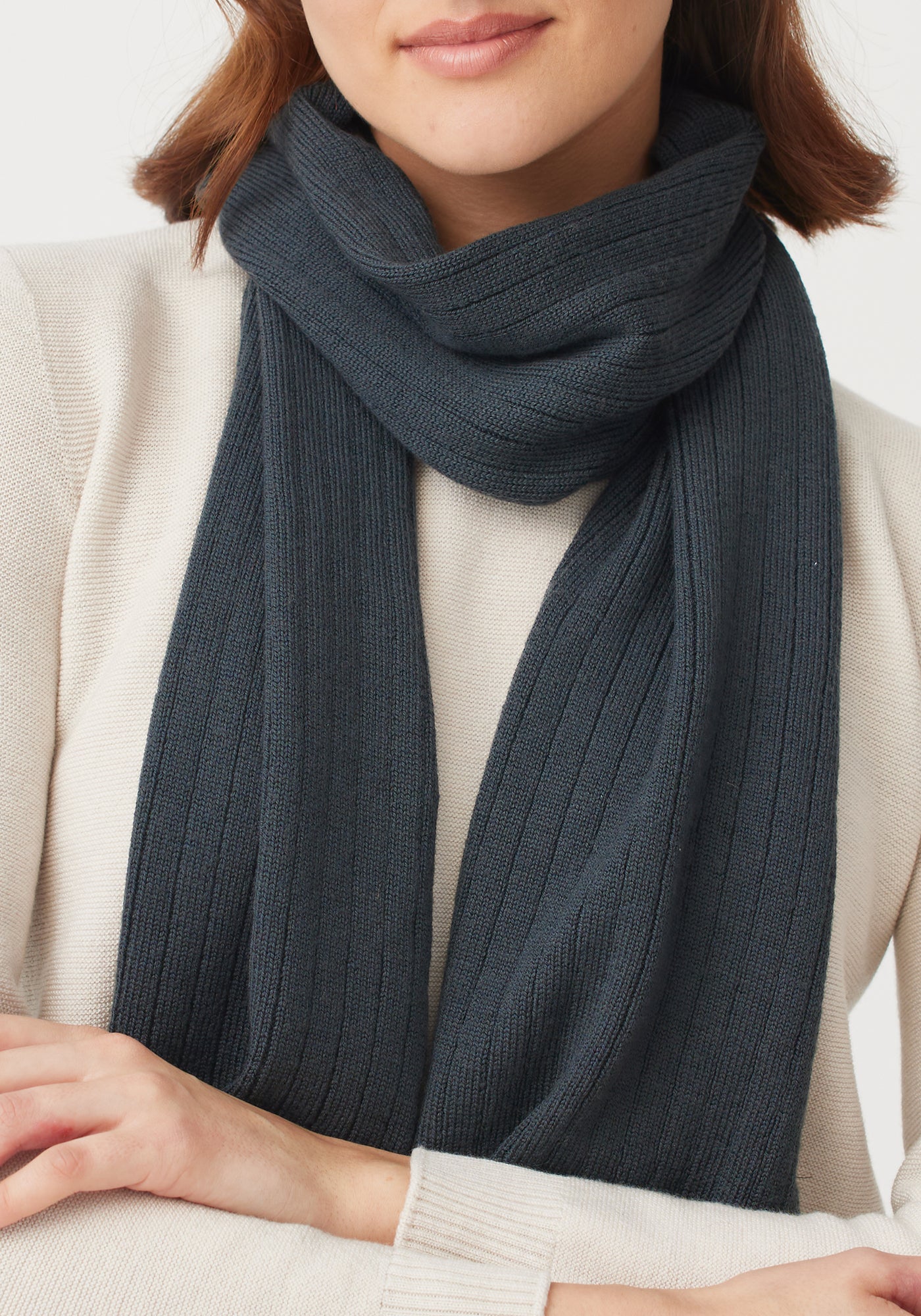 Premium Ribbed Merino Wool Scarf - Soft & Warm Winter Accessory for Men & Women - Perfect for Outdoor Activities & Cold Weather Fashion