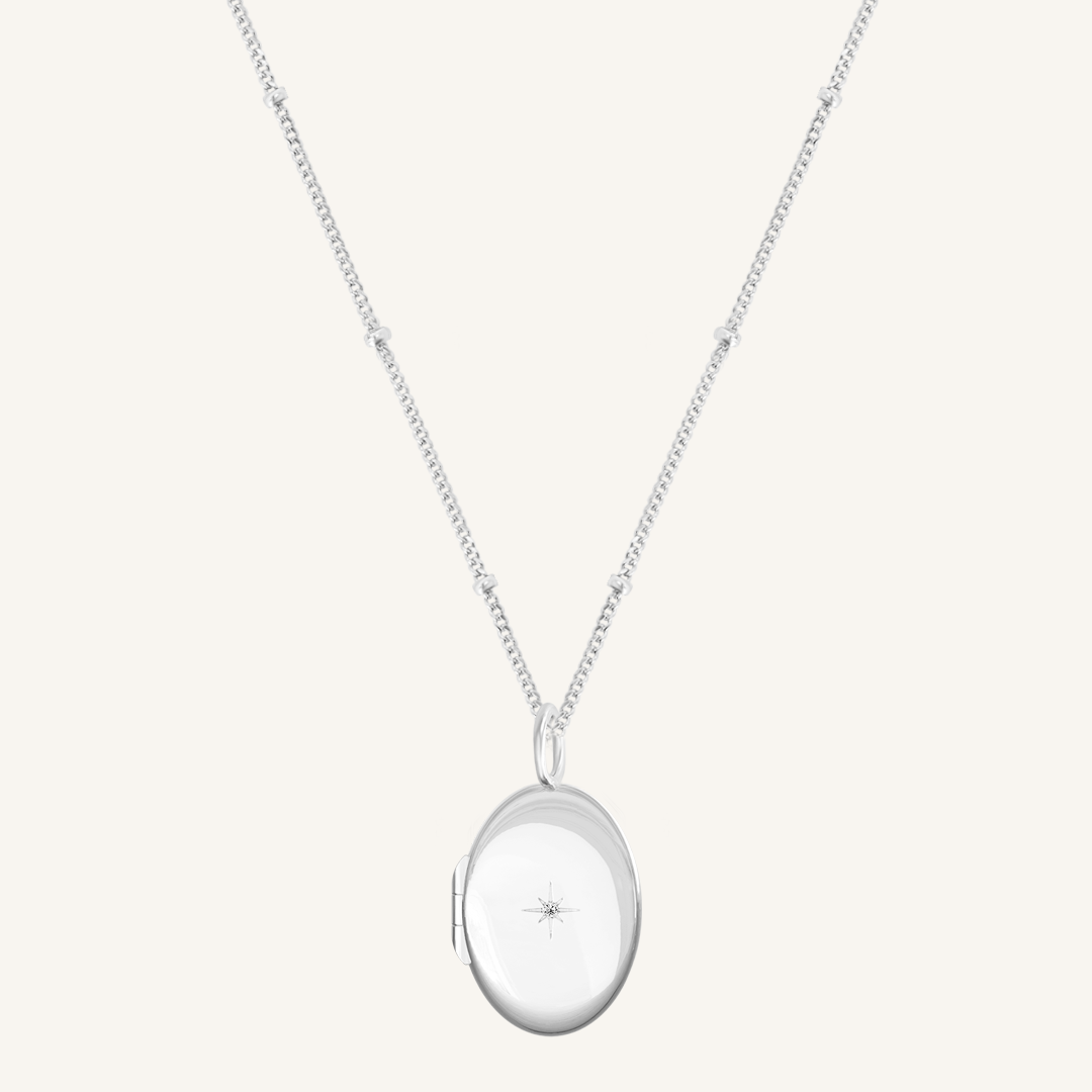 Oval Photo Locket Necklace - Personalized Engravable Pendant for Loved Ones | Perfect for Anniversaries, Valentine's Day & Memorial Gifts