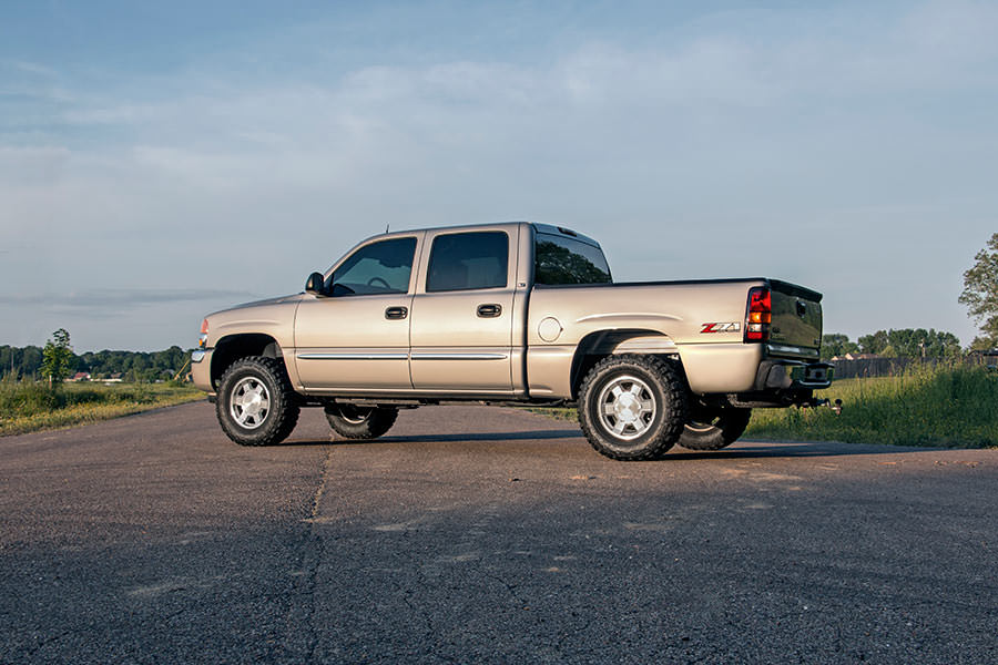 1.5-2 Inch Lift Kit V2 for Chevy Silverado & GMC Sierra 1500 4WD (1999-2006 & Classic) - Heavy Duty Suspension Upgrade | Model 28370 | Off-Road & Truck Enhancement