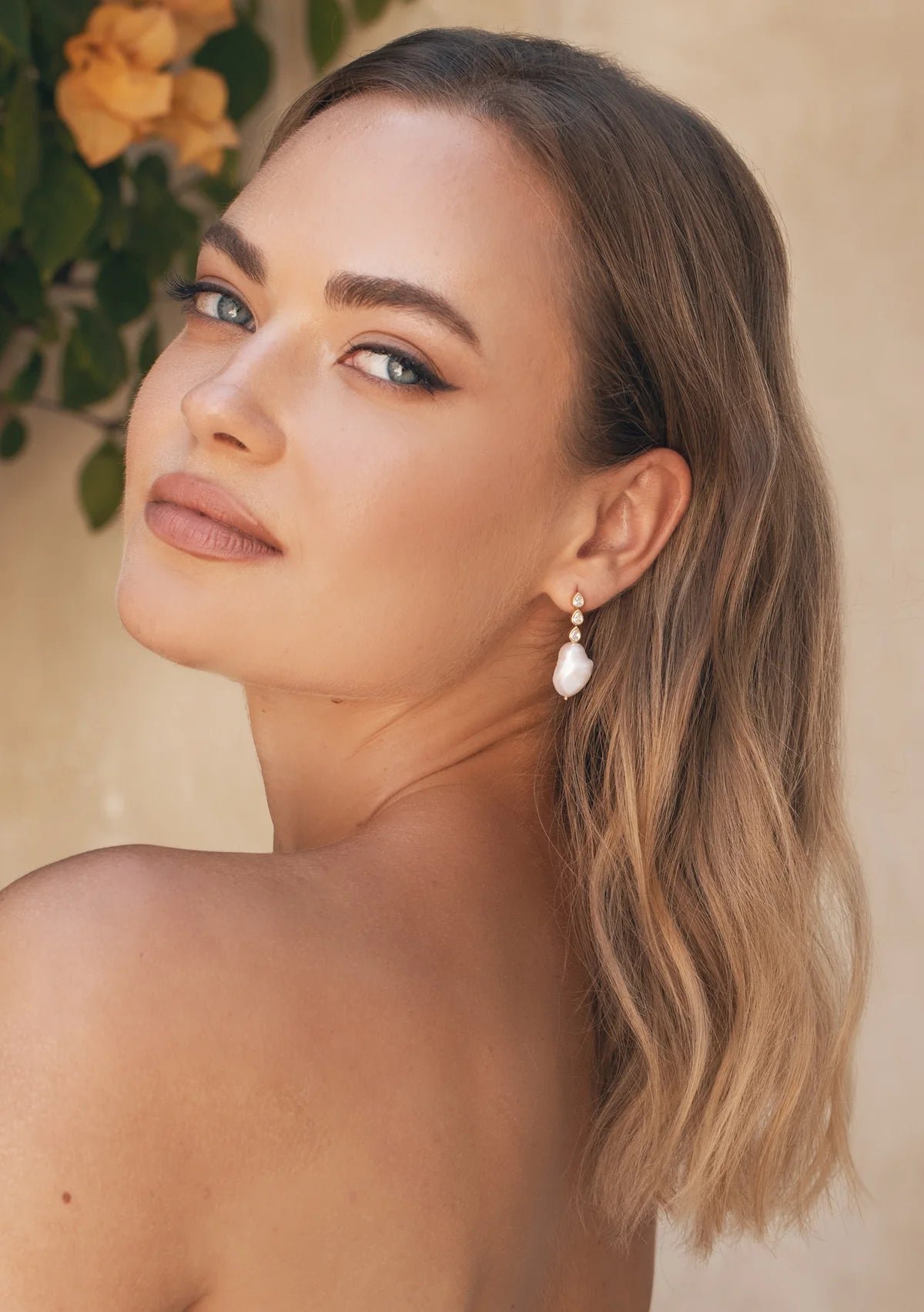 Lola Knight Parker Crystal & Pearl Bridal Drop Earrings - 18K Gold Plated Wedding Jewelry for Brides, Bridesmaids & Special Occasions