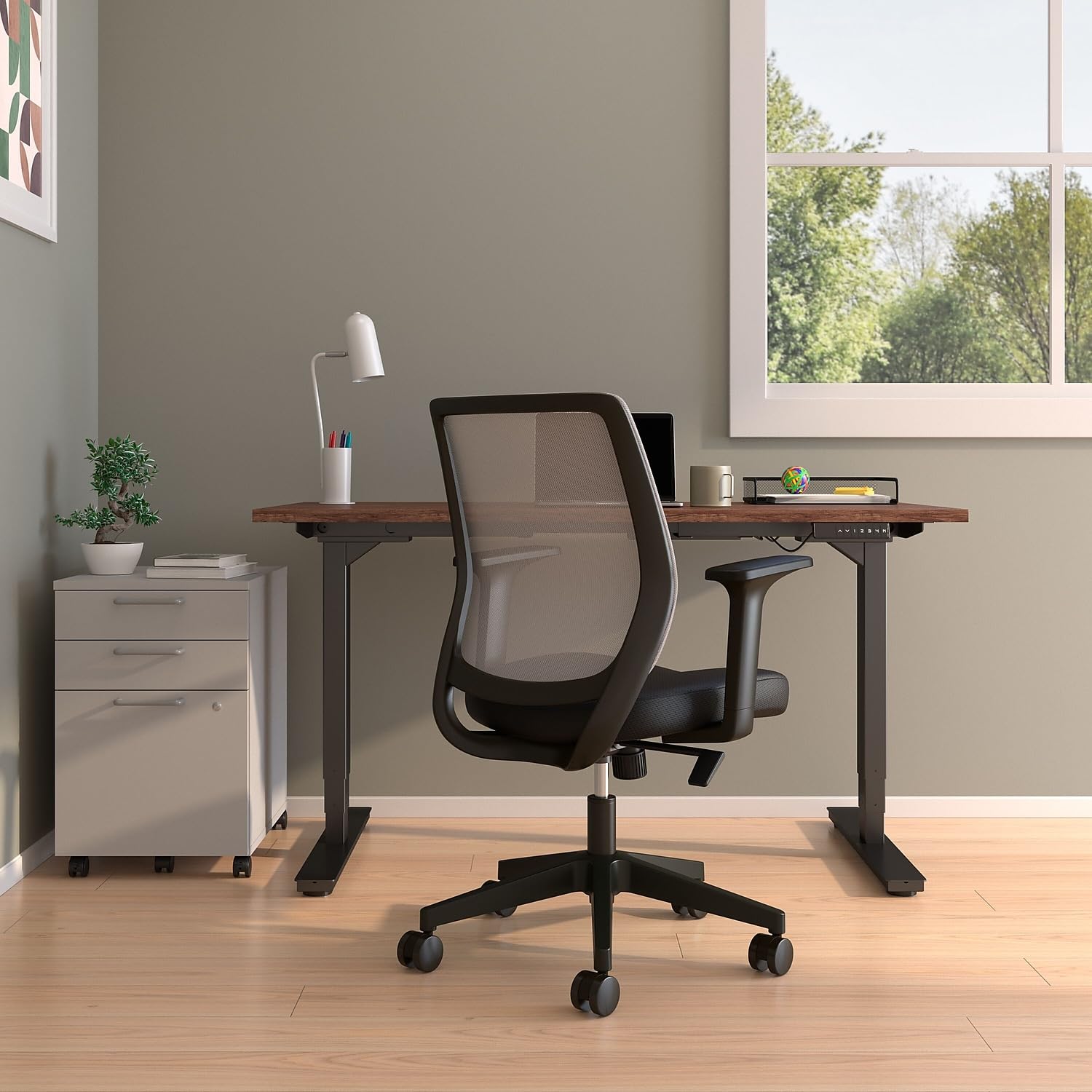Ergonomic Mesh Back and Fabric Task Chair with Adjustable Height - Black - Perfect for Home Office, Gaming, and Workspace Comfort
