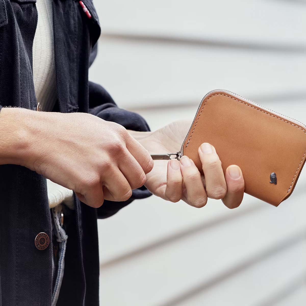 Bellroy Folio Mini - Slim Leather Wallet for Men & Women | RFID Blocking | Compact Card Holder for Everyday Use | Perfect for Travel, Business & Minimalist Lifestyle