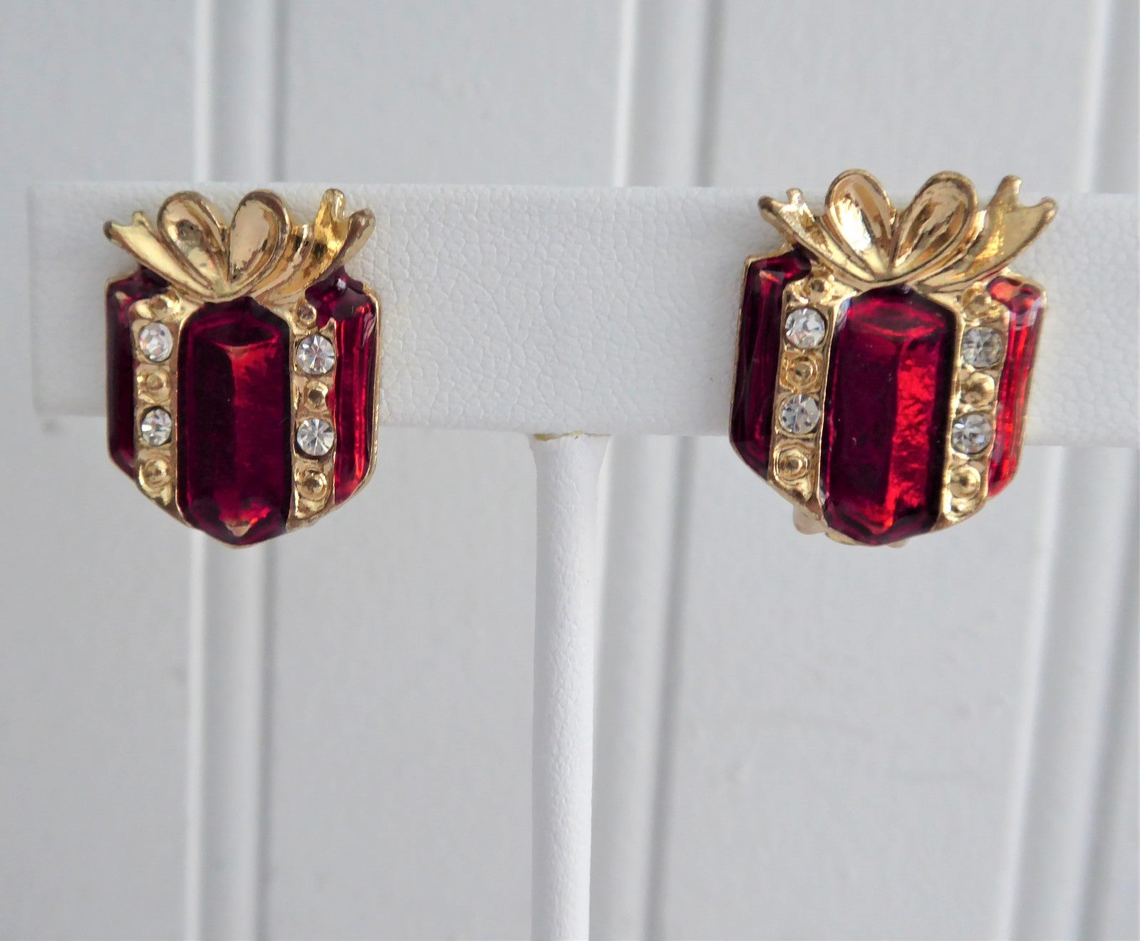 Vintage 1980s Christmas Earrings - Rhinestone & Enamel Holiday Clip-On Earrings in Red and Gold | Perfect for Christmas Parties, Gift Exchange & Retro Fashion Lovers