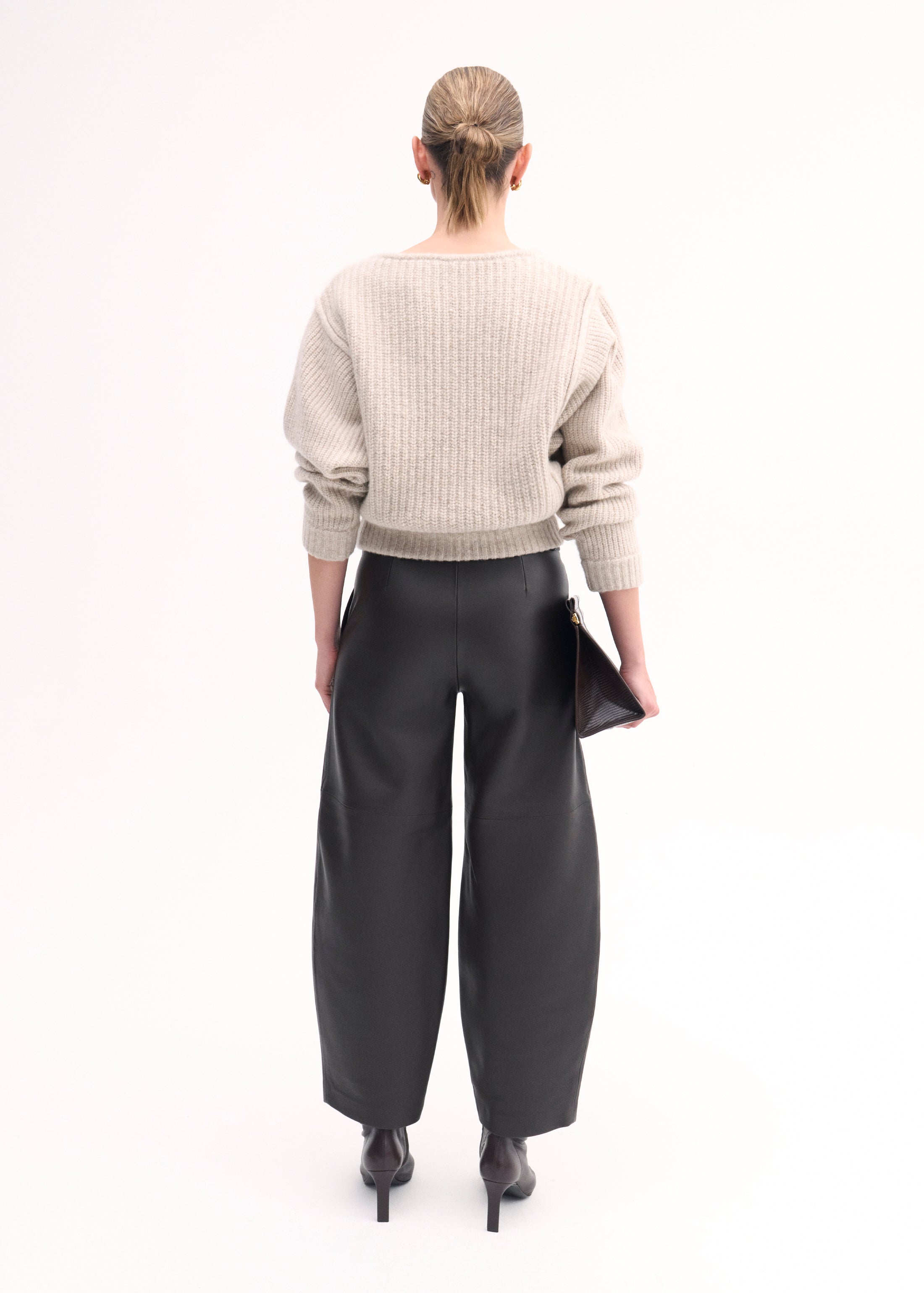 Luxury Batwing Sweater in Silk Cashmere Blend - Soft & Warm Winter Pullover for Women - Perfect for Office Wear, Date Nights & Cozy Evenings