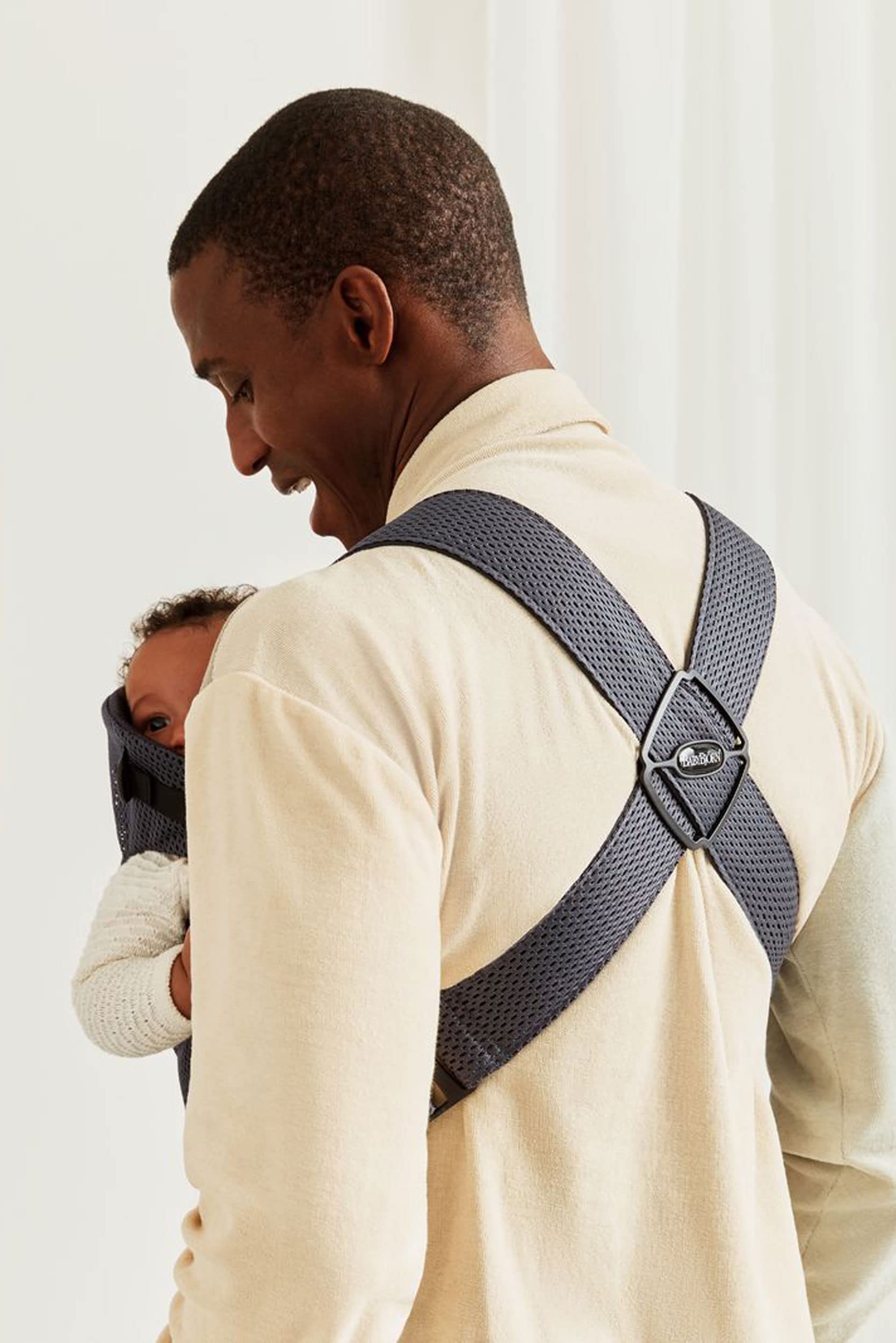 BabyBjörn Baby Carrier Mini - Ergonomic Newborn Carrier (7-25 lbs) with 3D Mesh for Breathability | Lightweight & Easy-to-Use Infant Sling | Perfect for Walks, Shopping & Hands-Free Parenting (Anthracite)