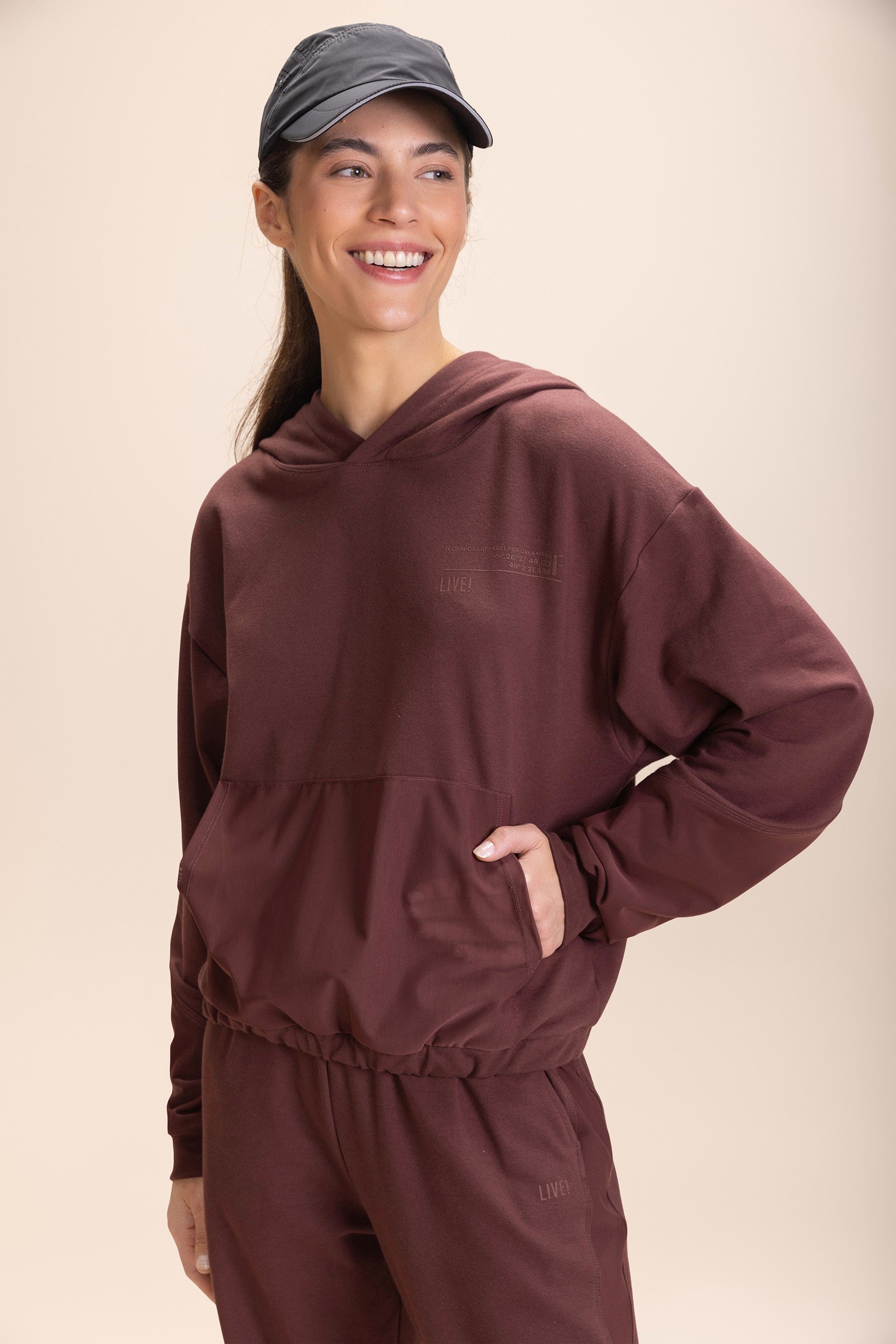 Stylish Jog Hooded Sweatshirt for Men & Women - Comfortable Pullover Hoodie for Running, Workouts & Casual Wear