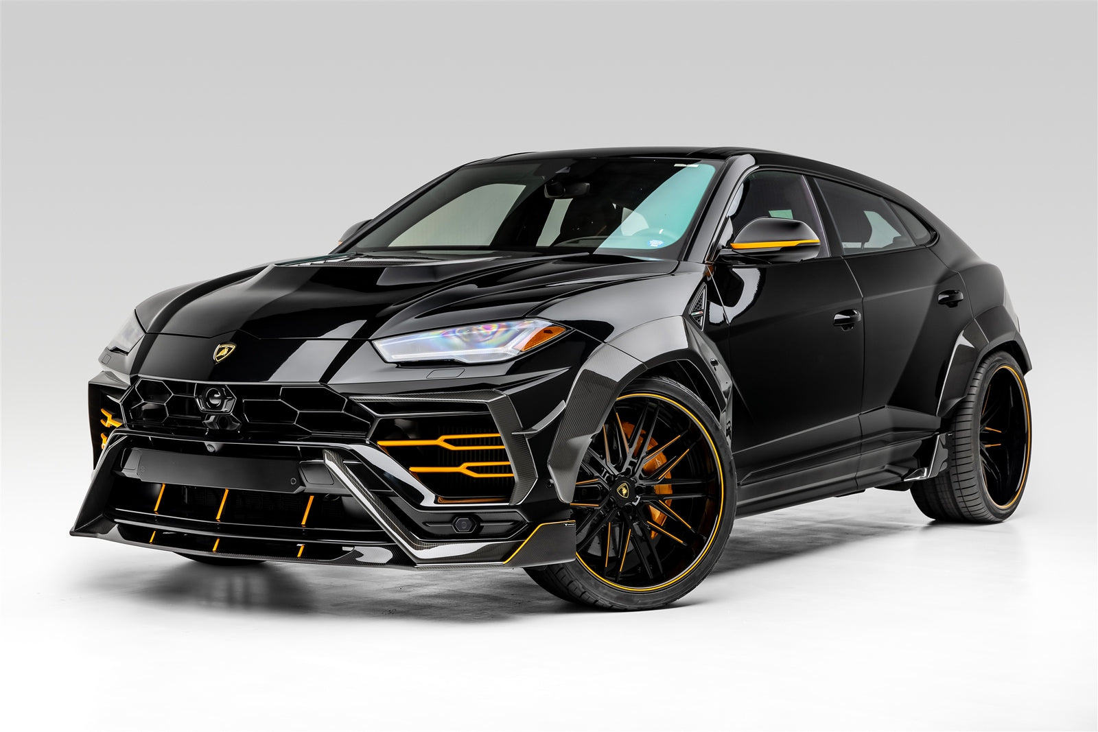 Lamborghini Urus Rampante Edizione Program - Luxury SUV Car Model for Collectors & Display | Perfect for Home Decor, Office Display & Car Enthusiast Gifts