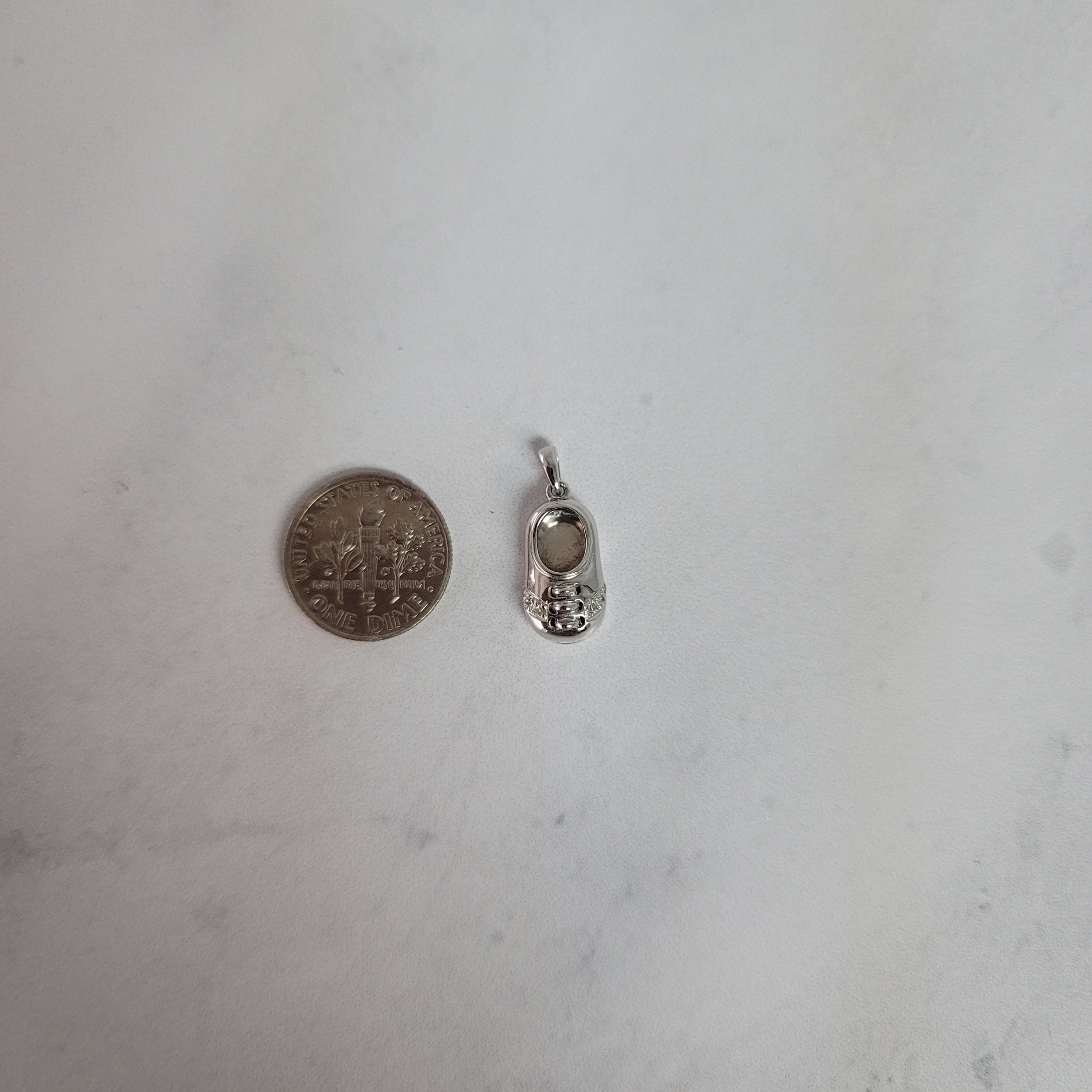 14K White Gold Baby Shoe Necklace with 0.25cttw Diamonds - Perfect Baby Shower Gift & New Mom Jewelry