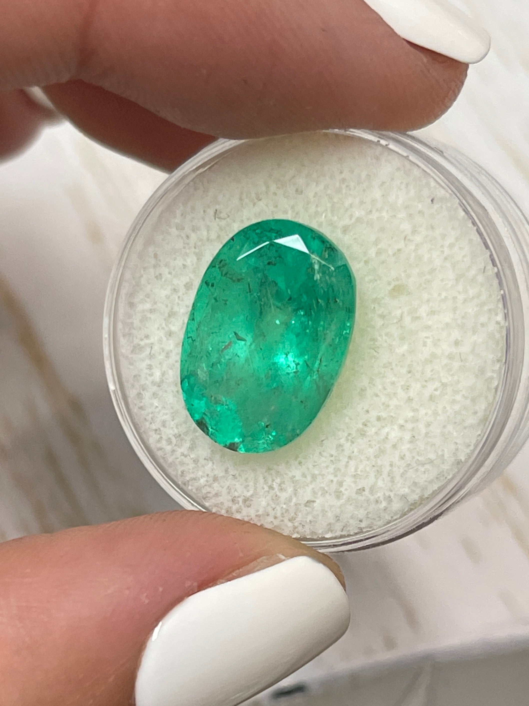8.64 Carat Medium Green Natural Loose Colombian Emerald Oval Cut Gemstone for Jewelry Making - Engagement Rings, Necklaces & Earrings